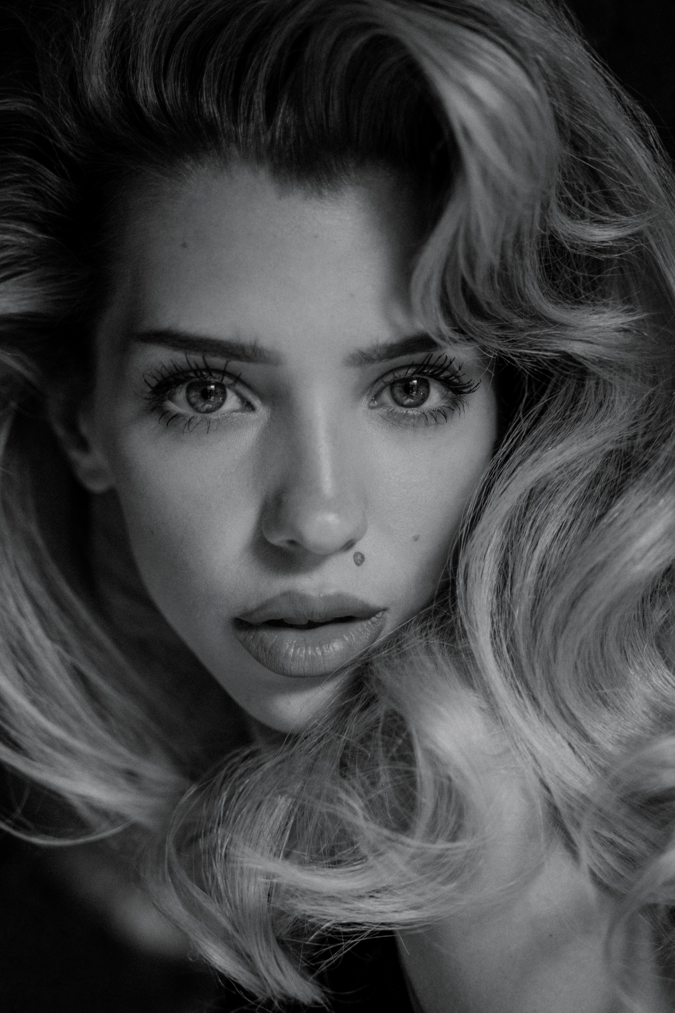 Будуарная история в отеле. Портретный фотограф в Москве