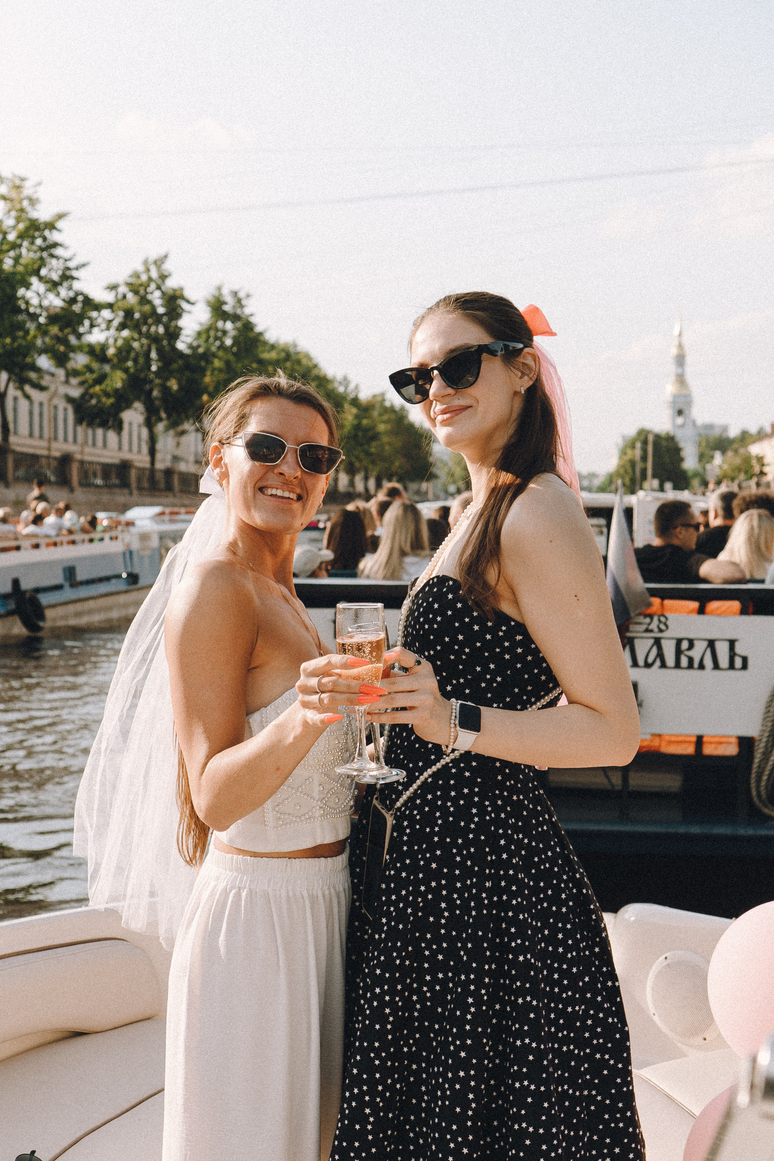 ДЕВИЧНИК НА КАТЕРЕ. Профессиональный фотограф, Санкт-Петербург — Виктория Богомолова