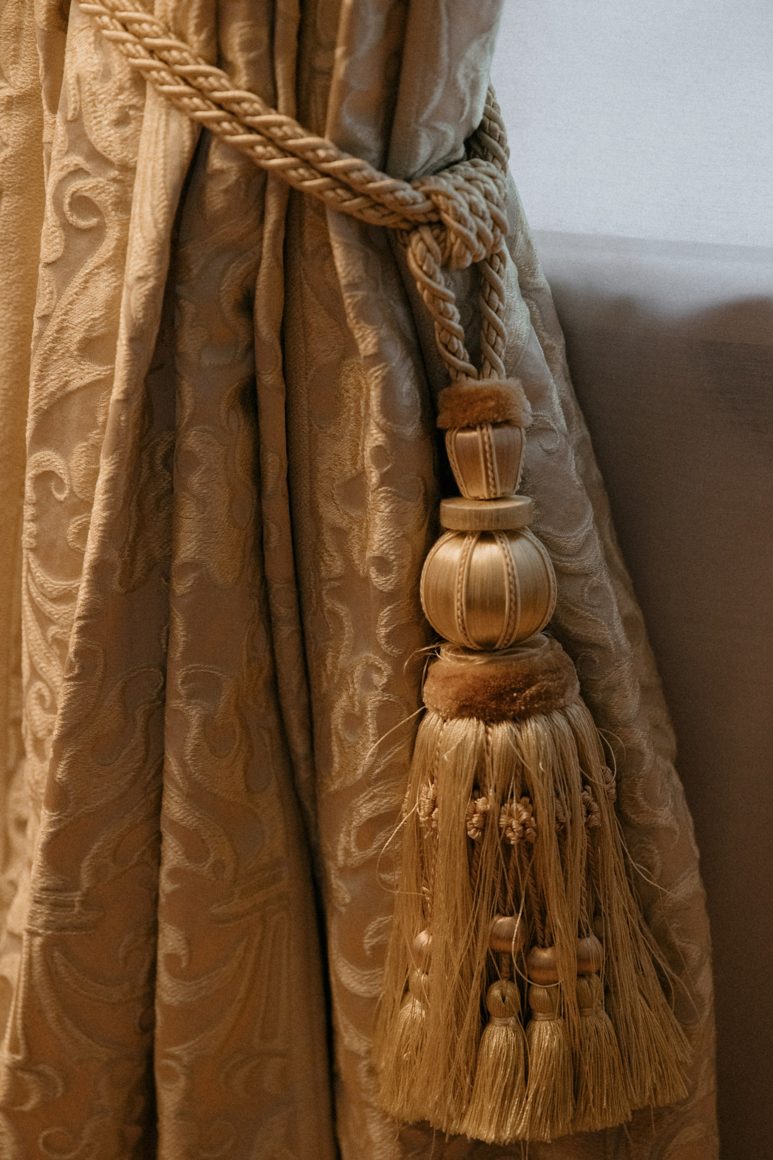 Свадебная фотосъемка в отеле Савой. Свадебный фотограф Москва