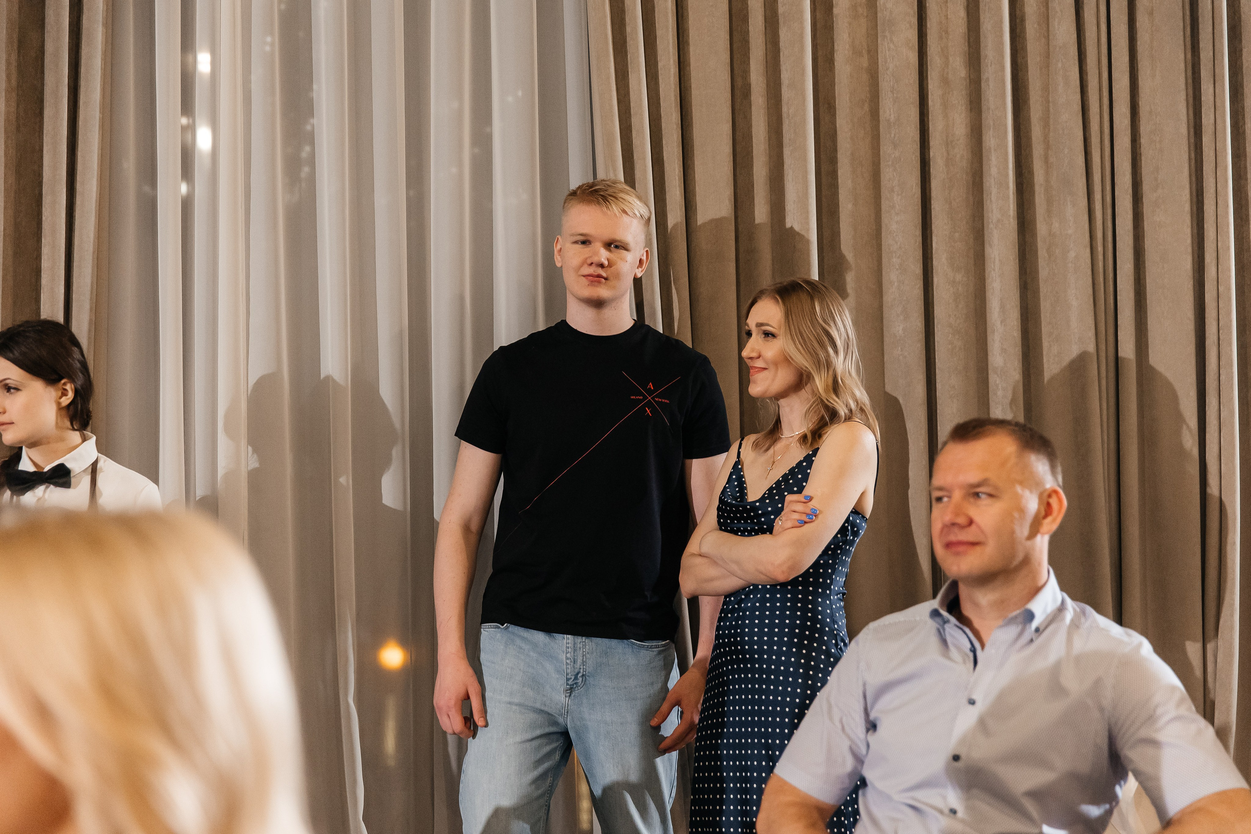 2023-06-23 Выпускной МБОУ СОШ № 10. Фотограф в Красноярске