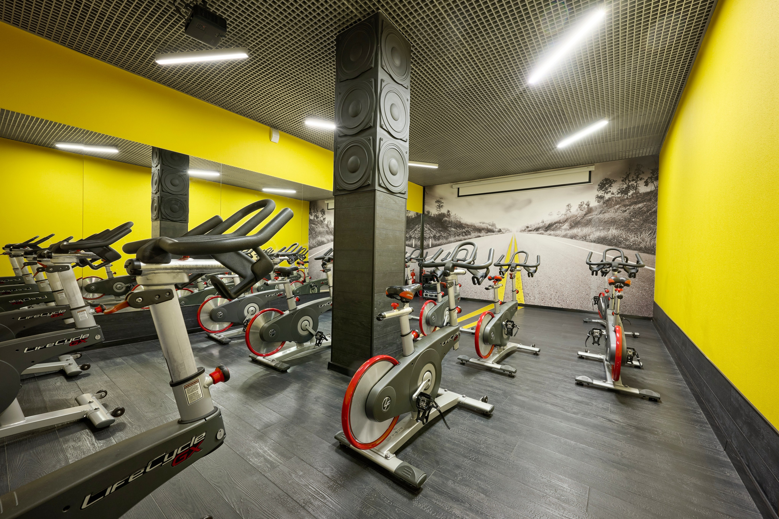 Интерьерная съемка финесклуба WeGym ферганская. Спортивный фитнес фотограф-видеограф Алексей Нестеров