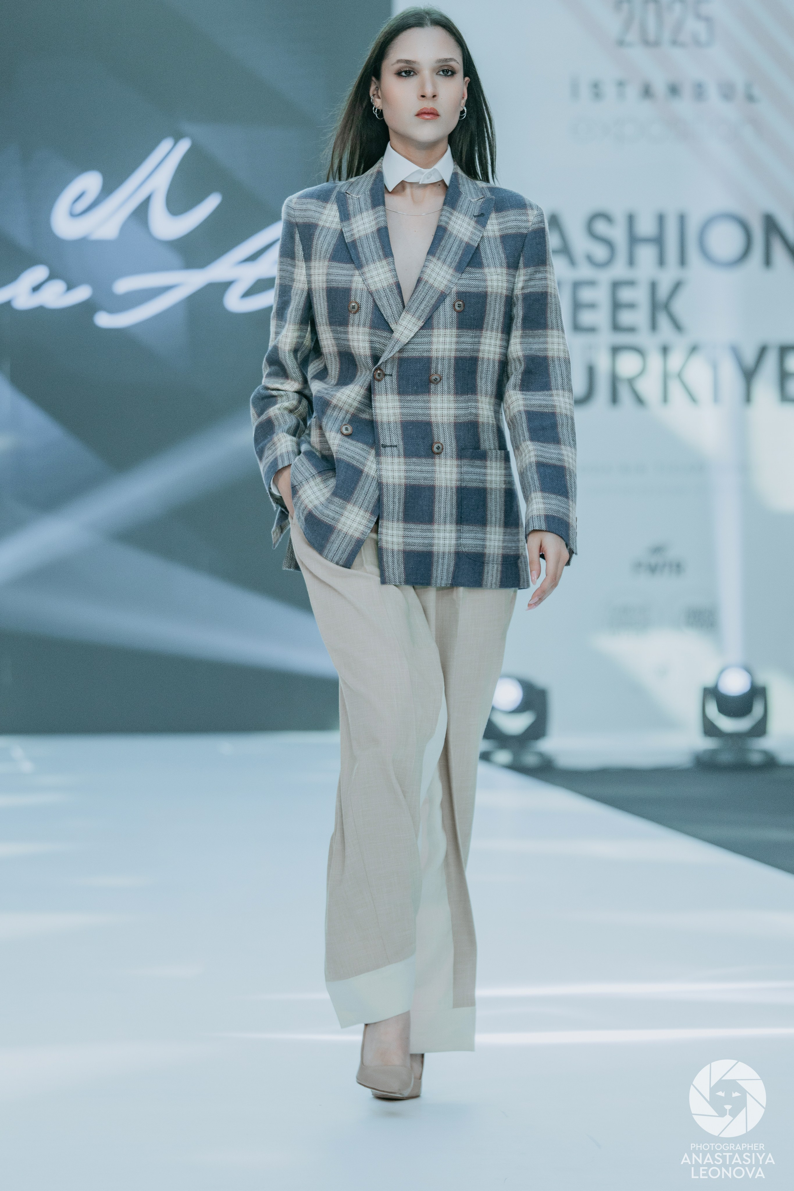 Fashion Week Türkiye [spring, 2025]. Anastasia Leonowa
