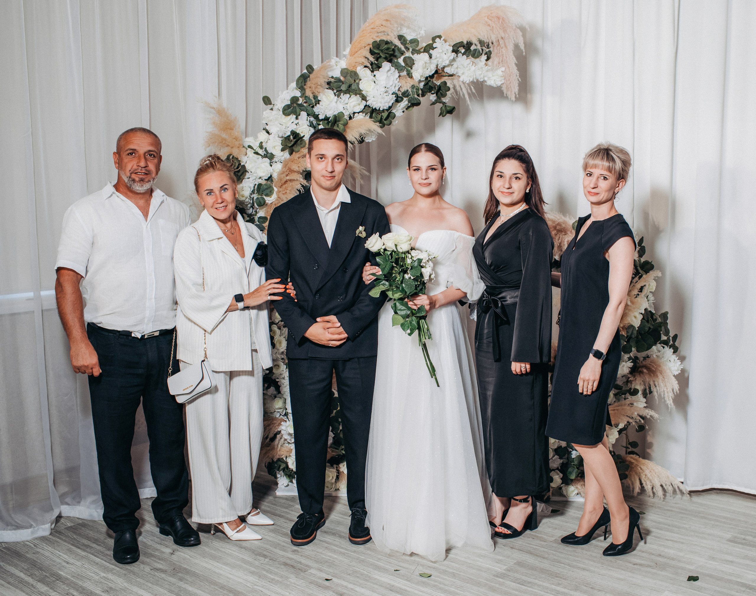 Vlad & Nadya (Saint-Petersburg, Russia). Destination wedding photographer Peter Letu
