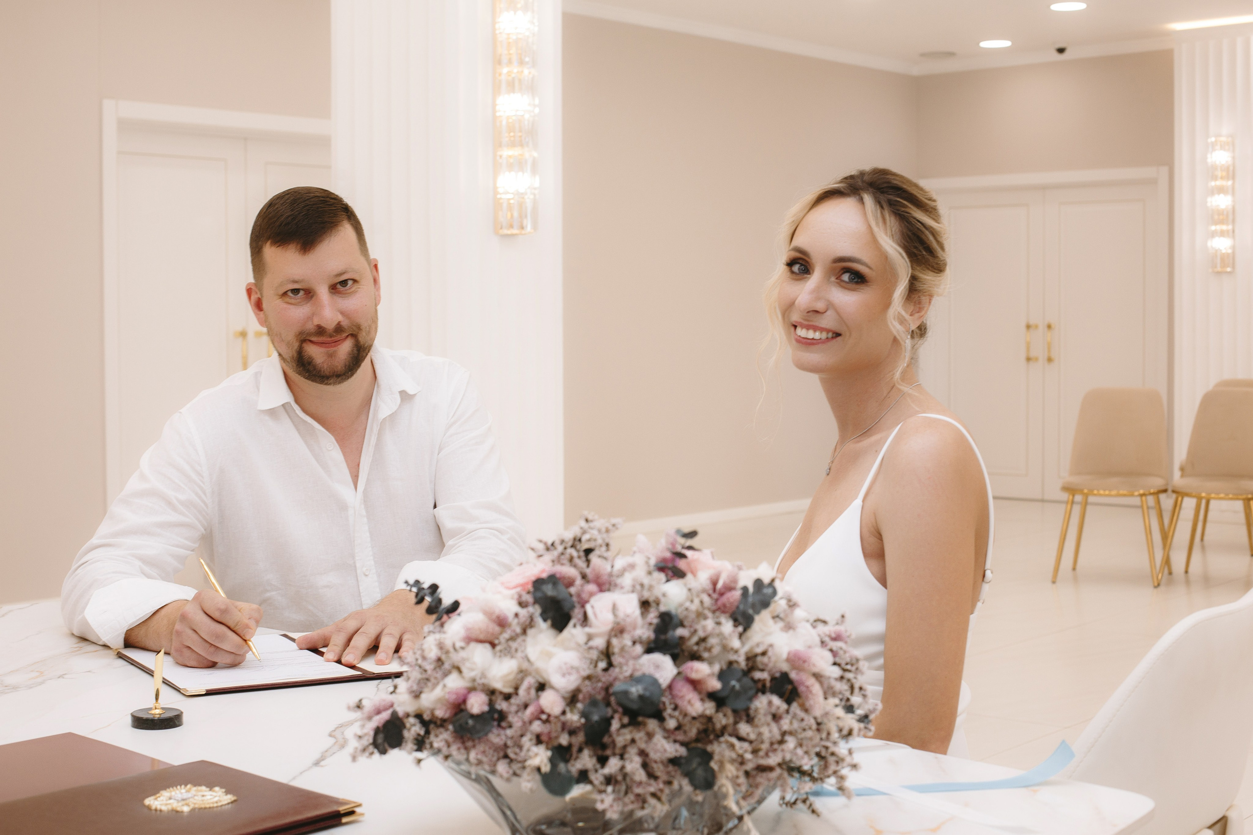 Съемка росписи в ЗАГСе г. Зеленоград — Алексей и Елизавета. Свадебный фотограф Александр Абрамов Москва / Зеленоград