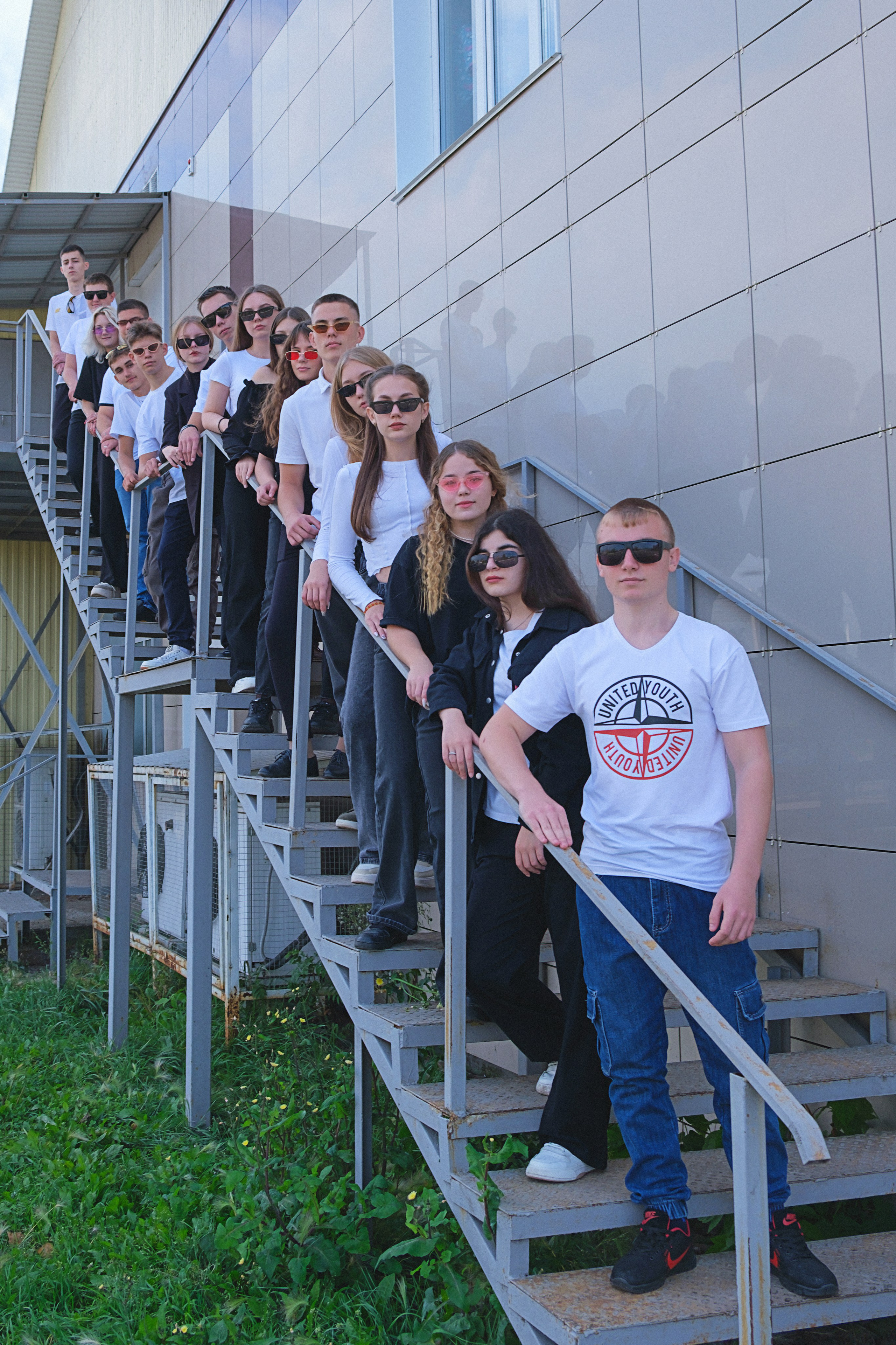 Выпускной альбом 2024. Фотограф и видеограф в Омск/Москва Сащенко Лера