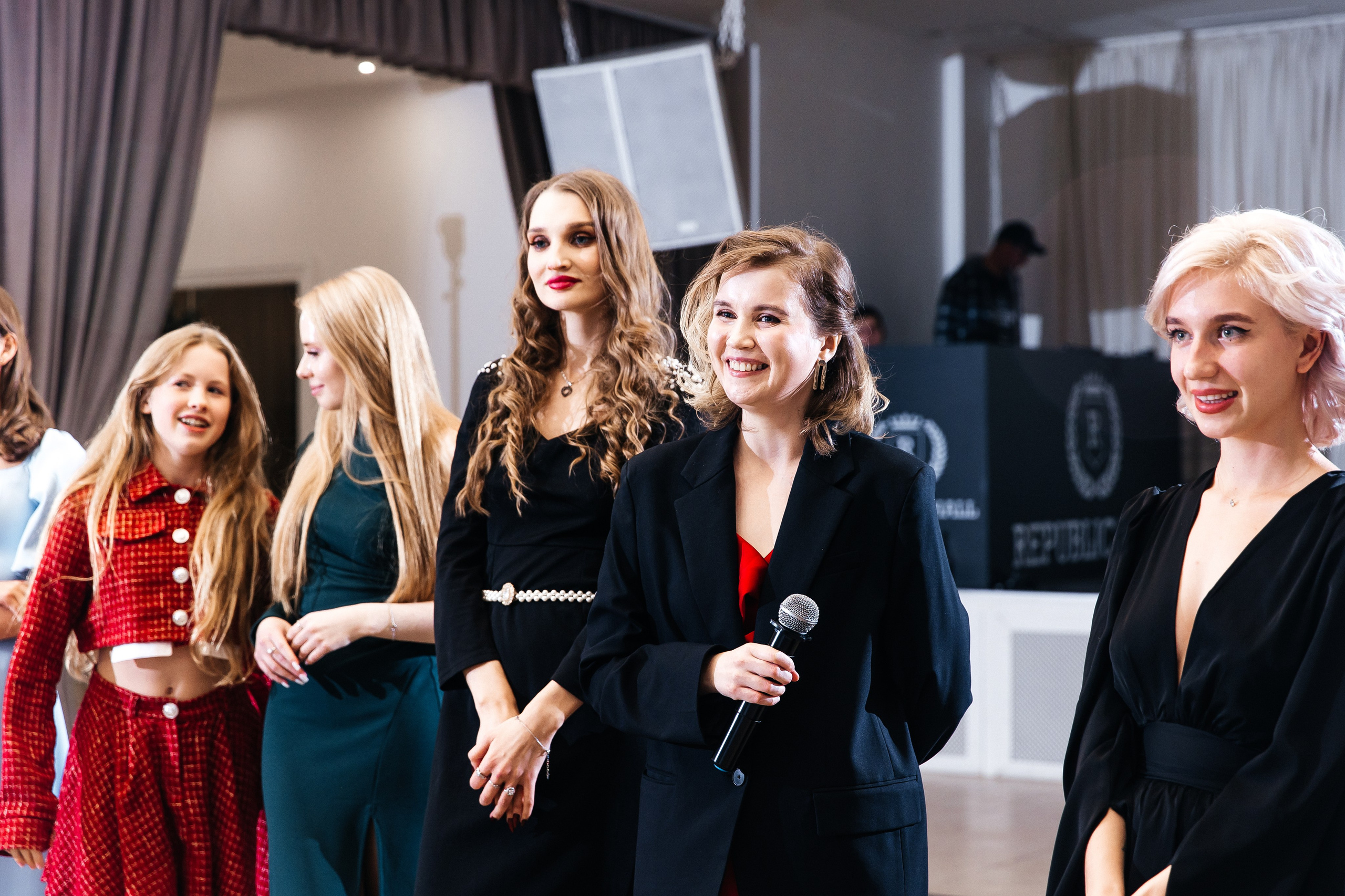 Sasha & Alena. Свадебный фотограф в Москве Виктория Арехова