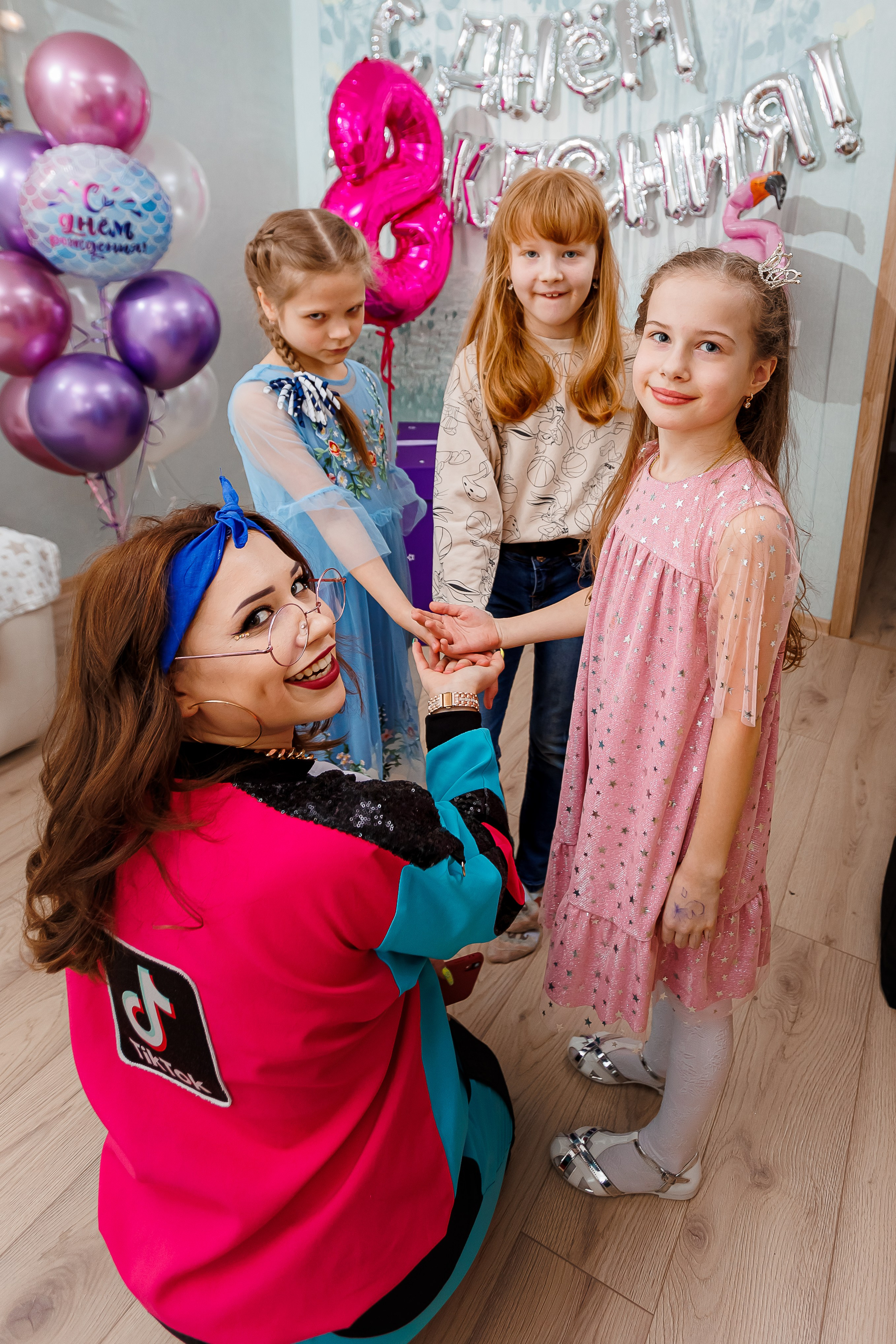 День рождения Вики. Съёмка дома. Семейный и детский фотограф Комина Елена, Власиха, Одинцово