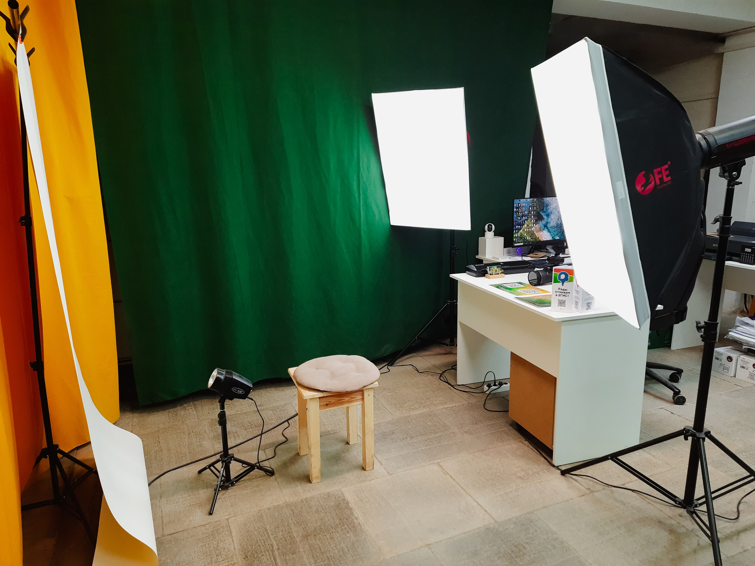 Фотомастерская переехала на цокольный этаж торгового центра Демакова 20. Фотомастерская чёзаФОТО — г. Новосибирск, Академгородок