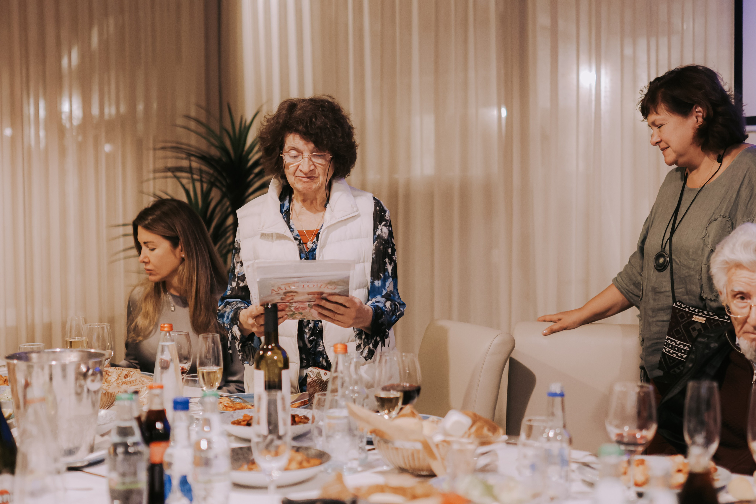 Engagement dinner, Bat Yam | December 2025. Photographer in Israel Alice Milchin