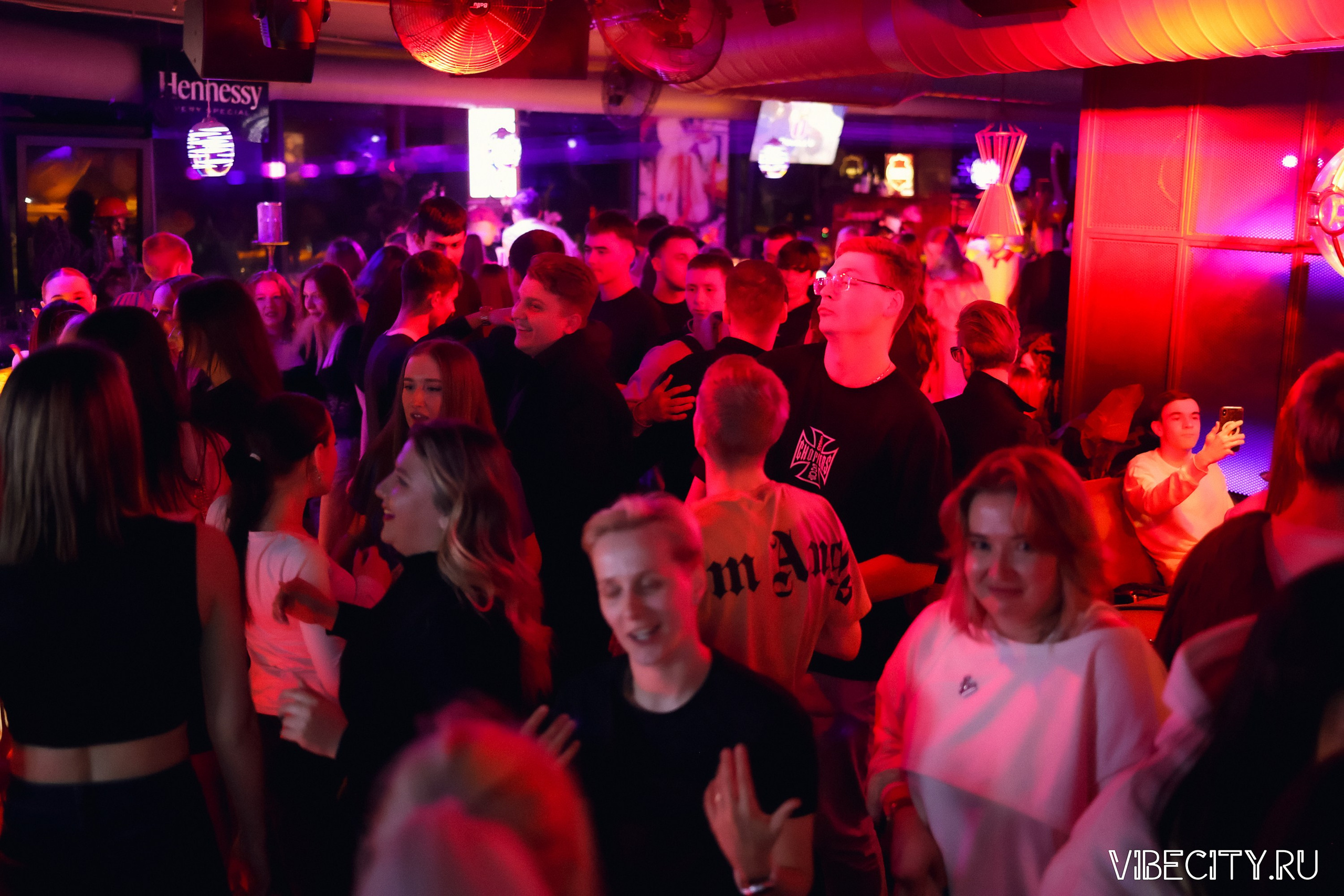 DOUBLE U. VIBECITY.RU Вайб Сити Ру Фоторепортажи Фотоотчеты Калининград