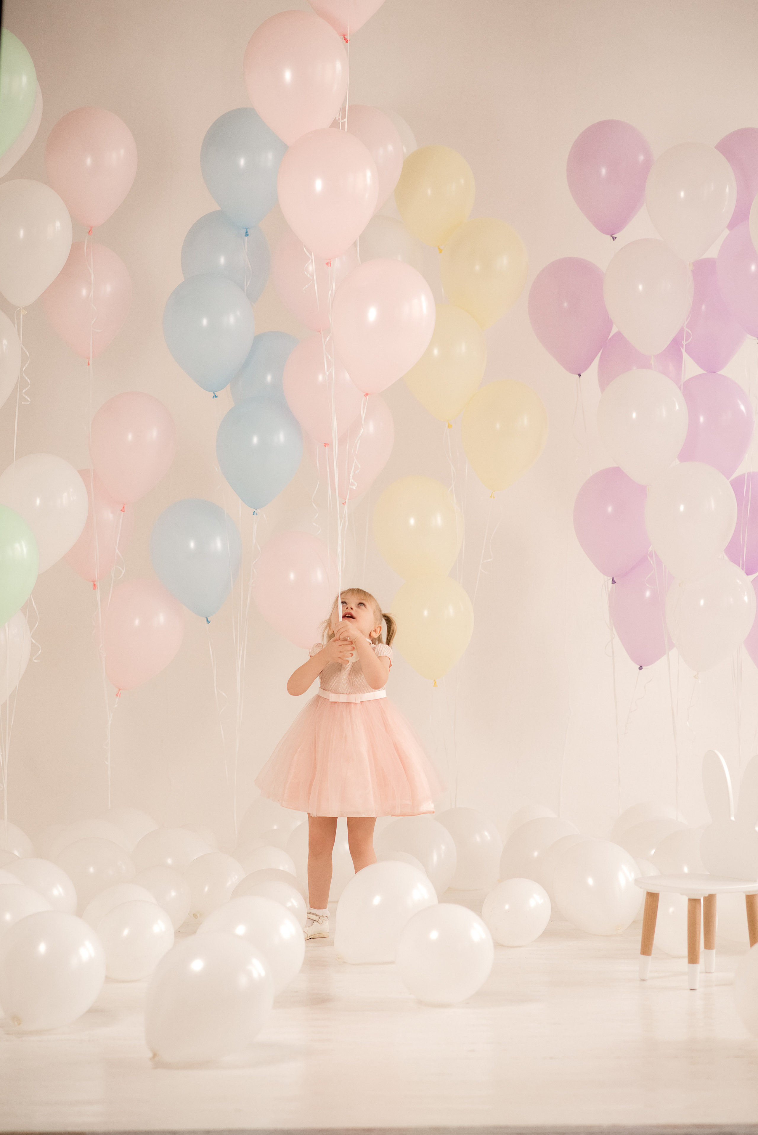 Фотосессия мамы и дочки в шариковой фотозоне. Детский и семейный фотограф в Йошкар-Оле Светлана Кропочева