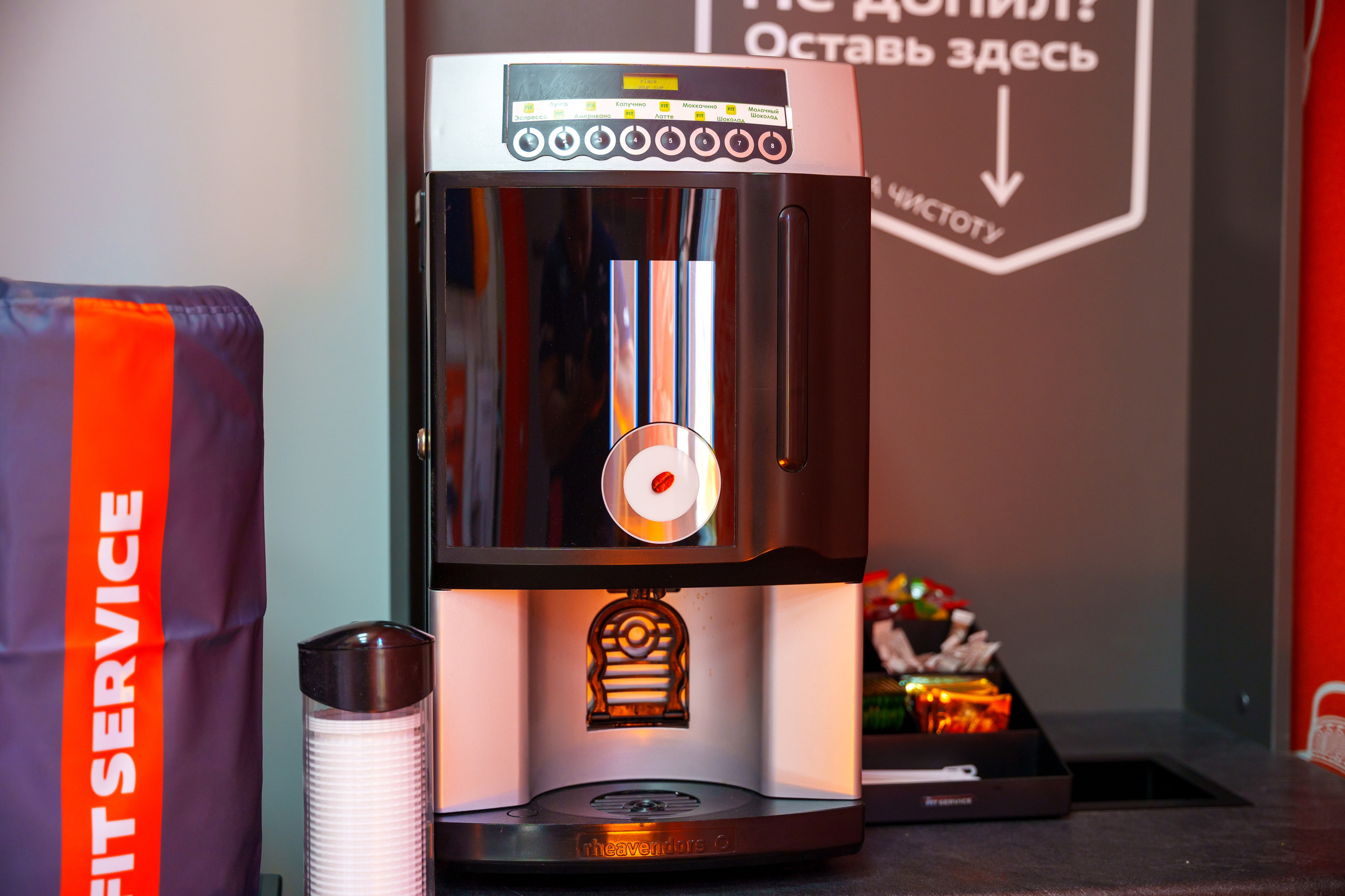 Интерьерная фотосъемка автосервиса Fit Service в Краснодаре — Профессиональная фотосъемка интерьера техцентра в Краснодаресеть СТО. Шедевры для Вас! Фотограф и Видеограф в Краснодаре Пахиев Руслан