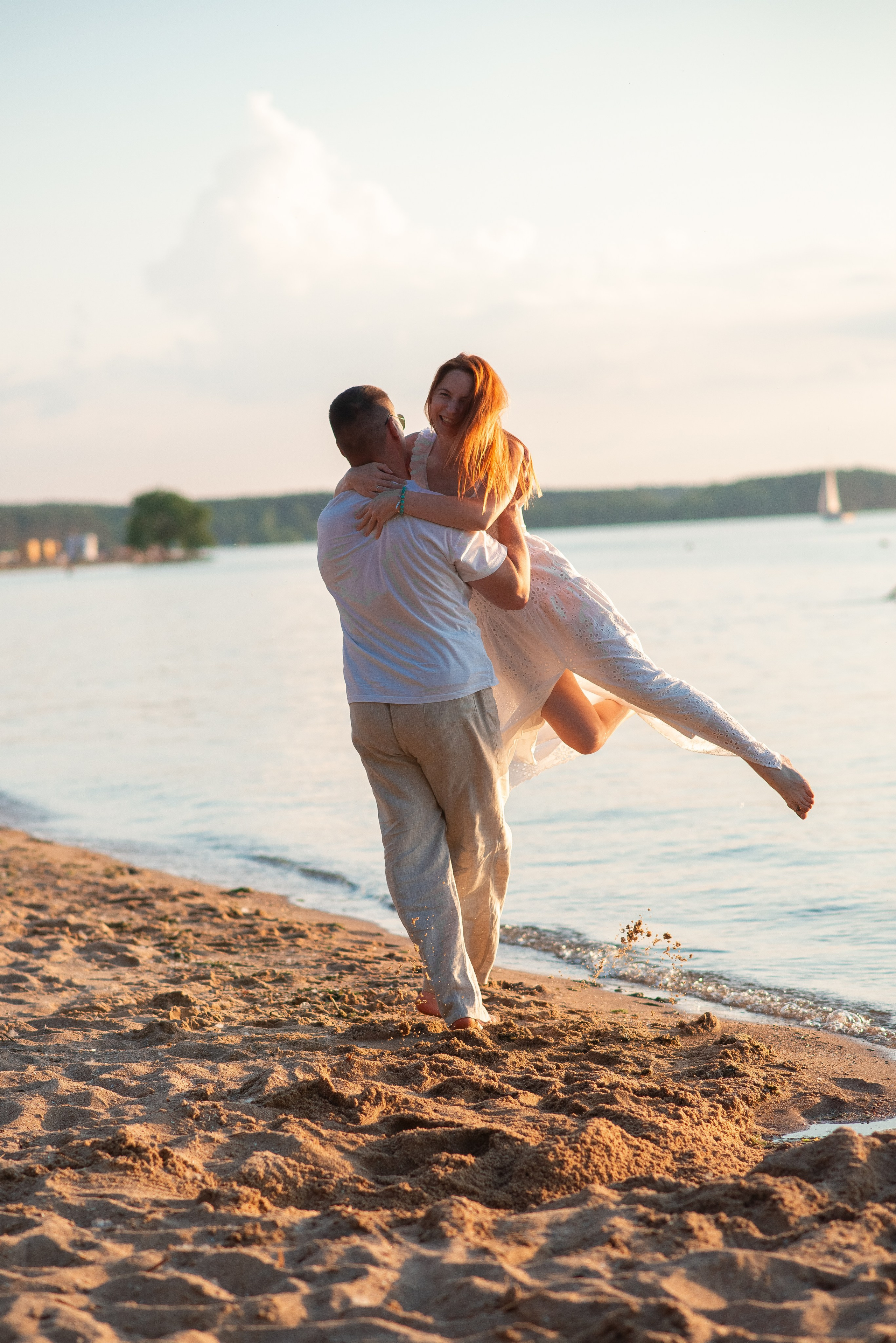 Оксана+Саша на Минском с крыльями. Семейный фотограф на выписку из роддома и крещение Минск Настя Гришук