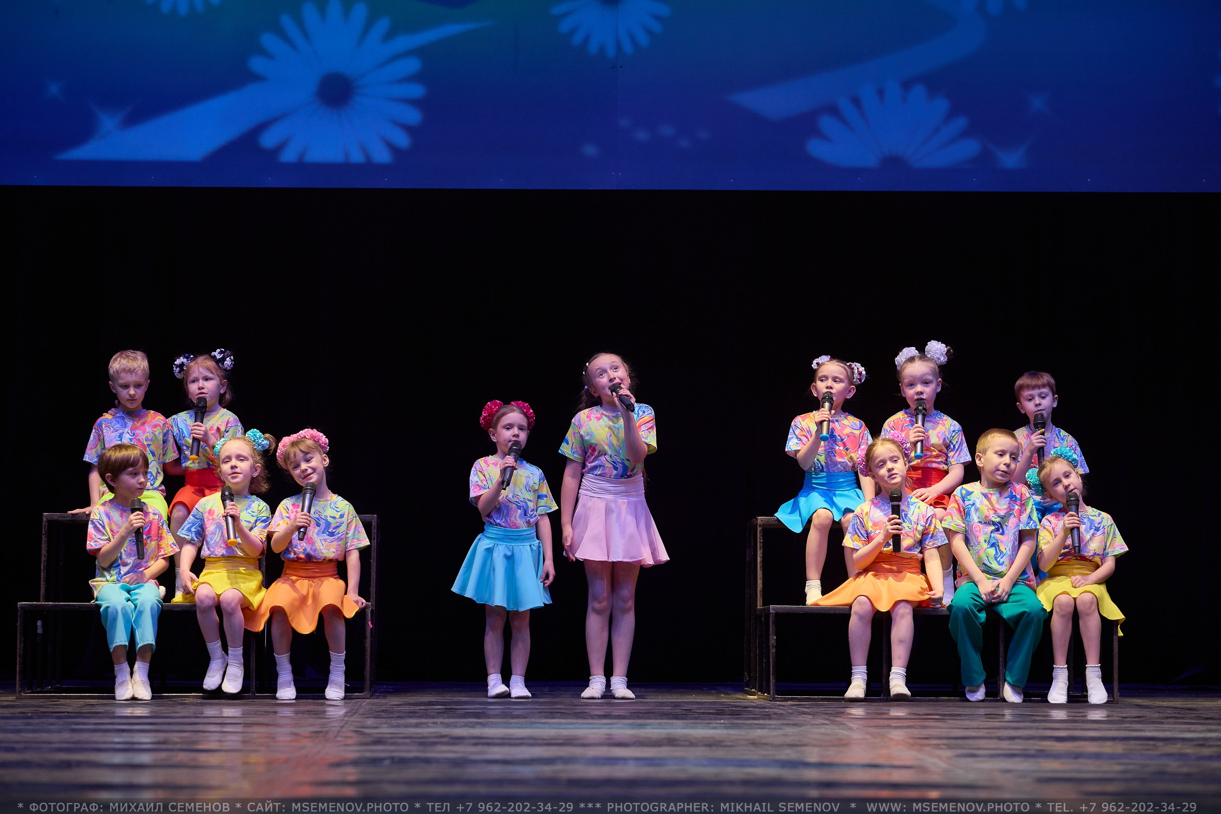 Концерт «Веселая семейка». Photographer for business Mikhail Semenov. Aqua photo studio, photo school