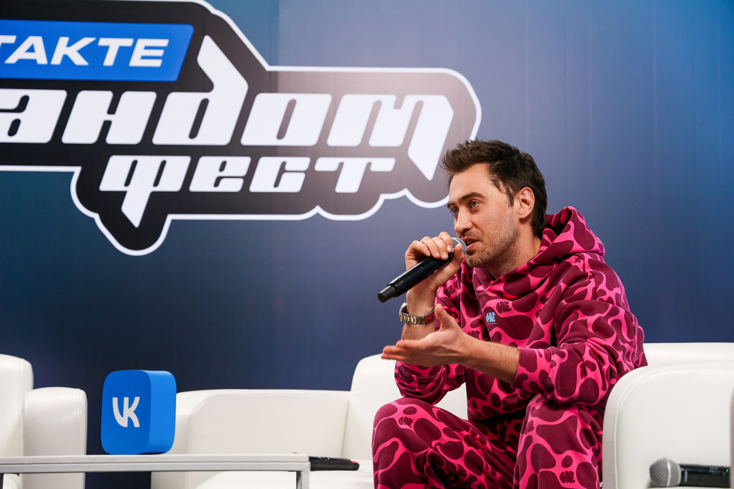 VK Fest. Показ «Стометровка» с Дмитрием Чеботарёвым. Свадебный и Event фотограф в Москве Бажина Ирина