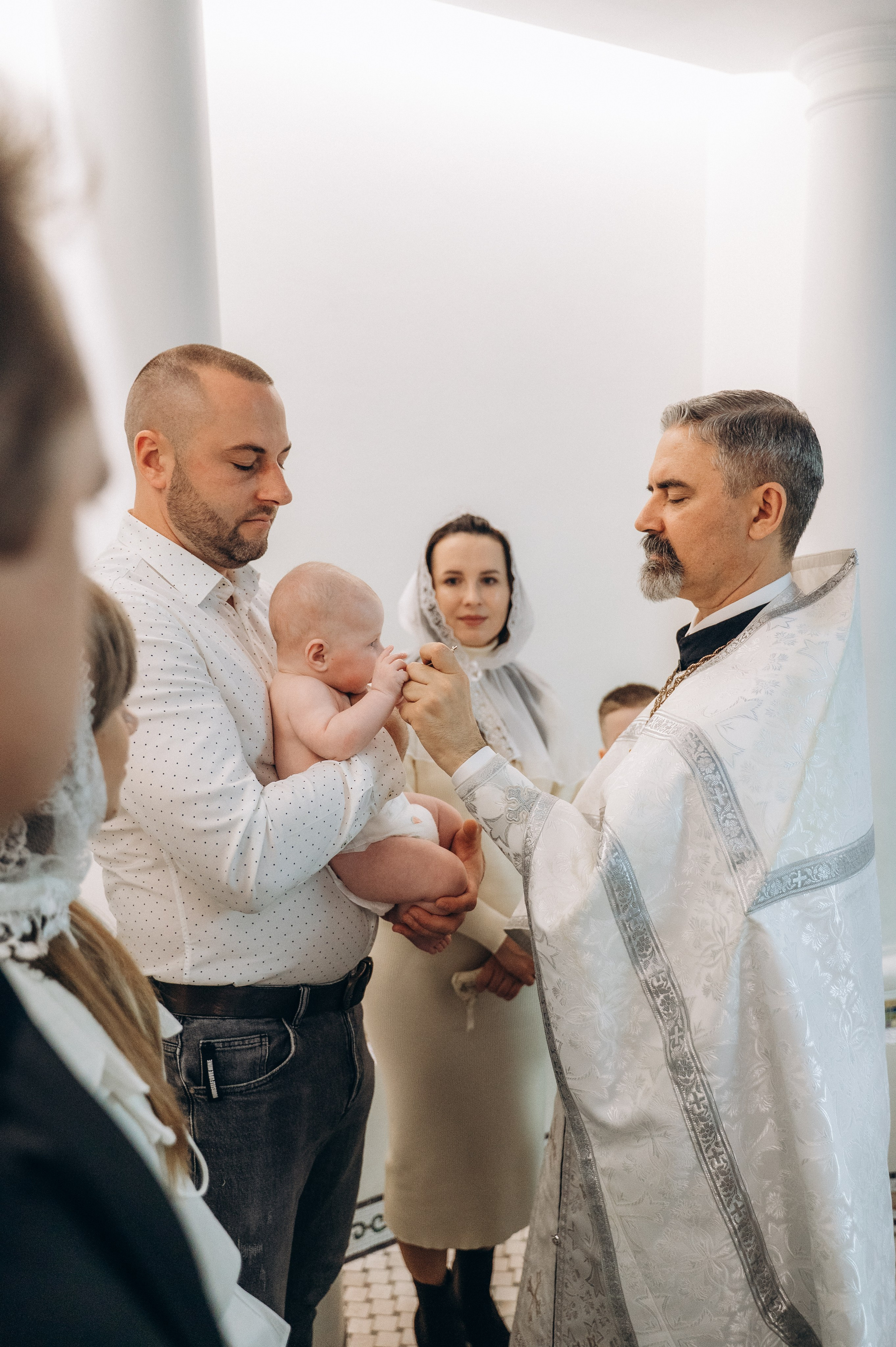 Крещение Тимура (Храм Святой Троицы). Семейный фотограф в Минске Дарья Дреко