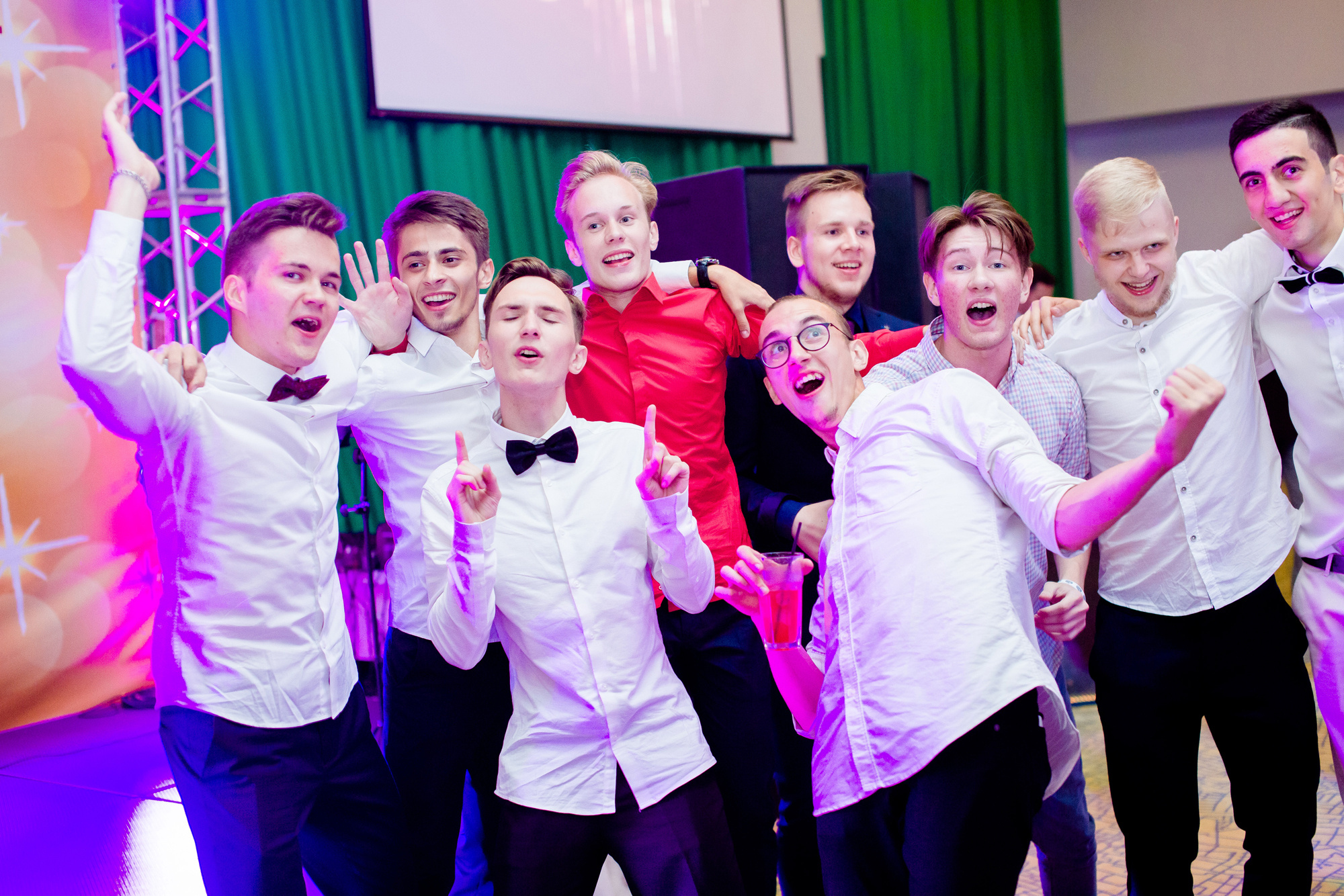 Выпускная фотосъёмка. Фотограф на выпускной. Cherkasovpro.ru