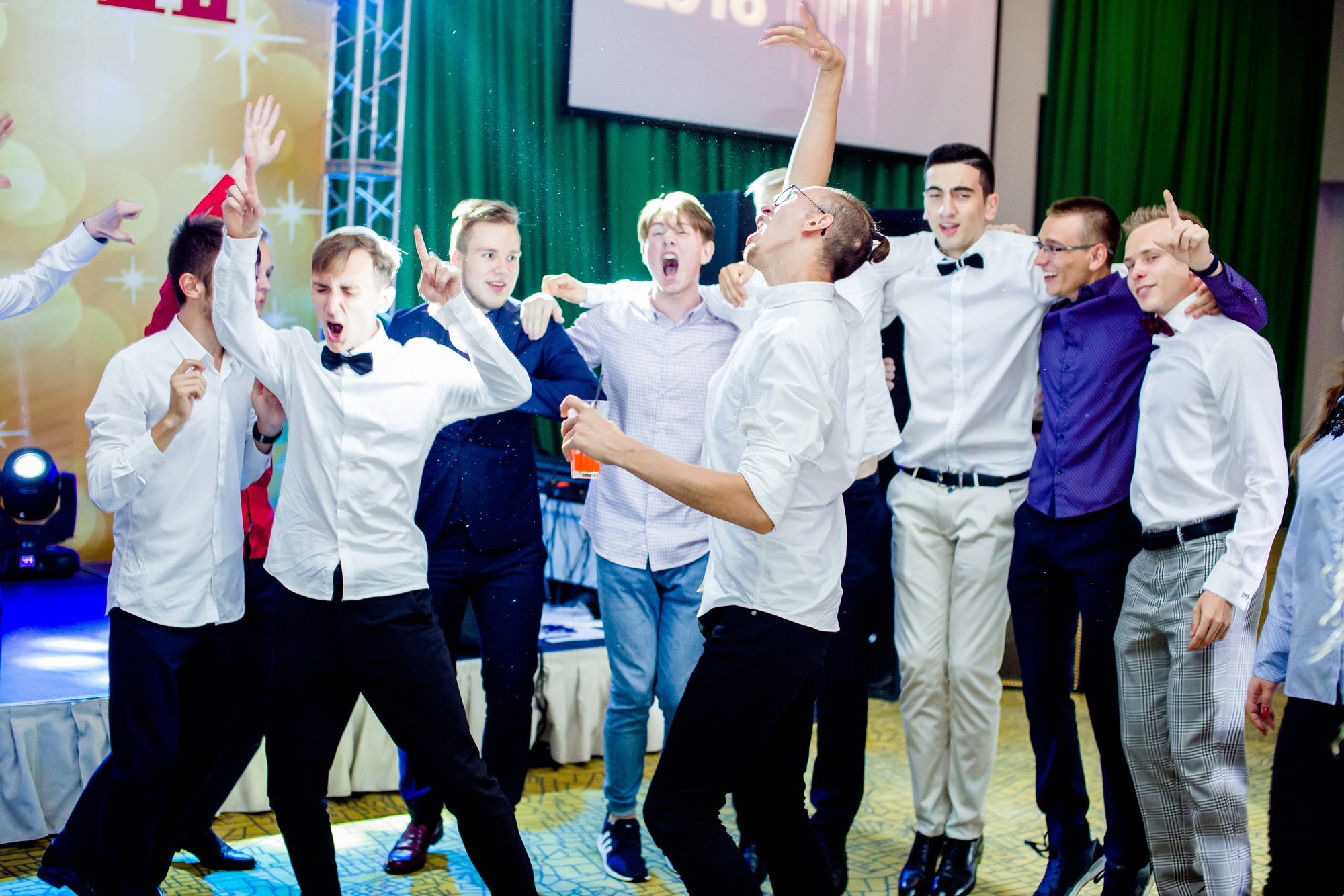 Выпускная фотосъёмка. Фотограф на выпускной. Cherkasovpro.ru