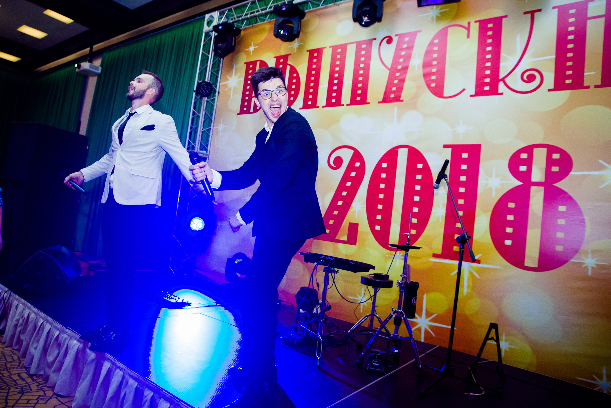 Выпускная фотосъёмка. Фотограф на выпускной. Cherkasovpro.ru