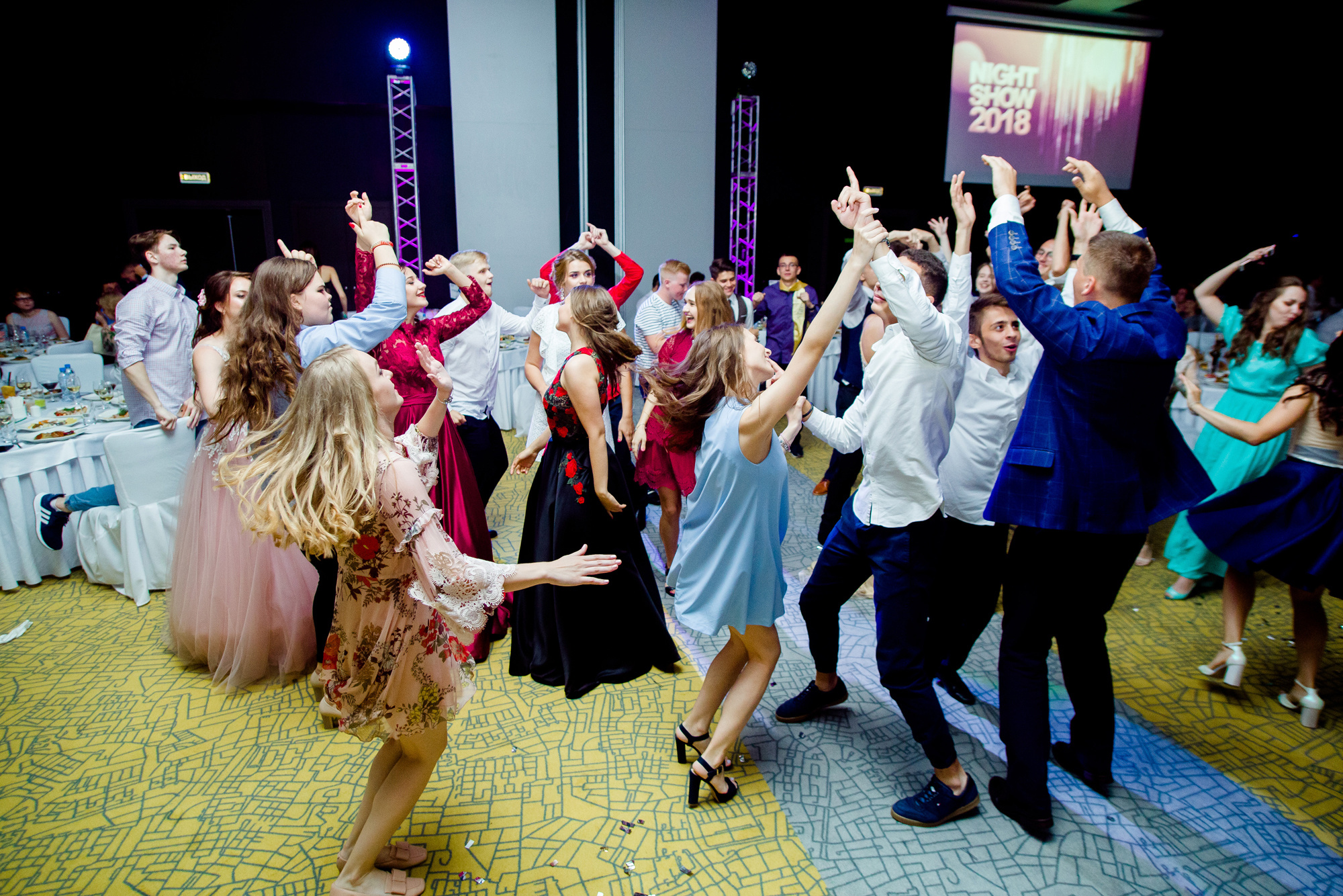 Выпускная фотосъёмка. Фотограф на выпускной. Cherkasovpro.ru