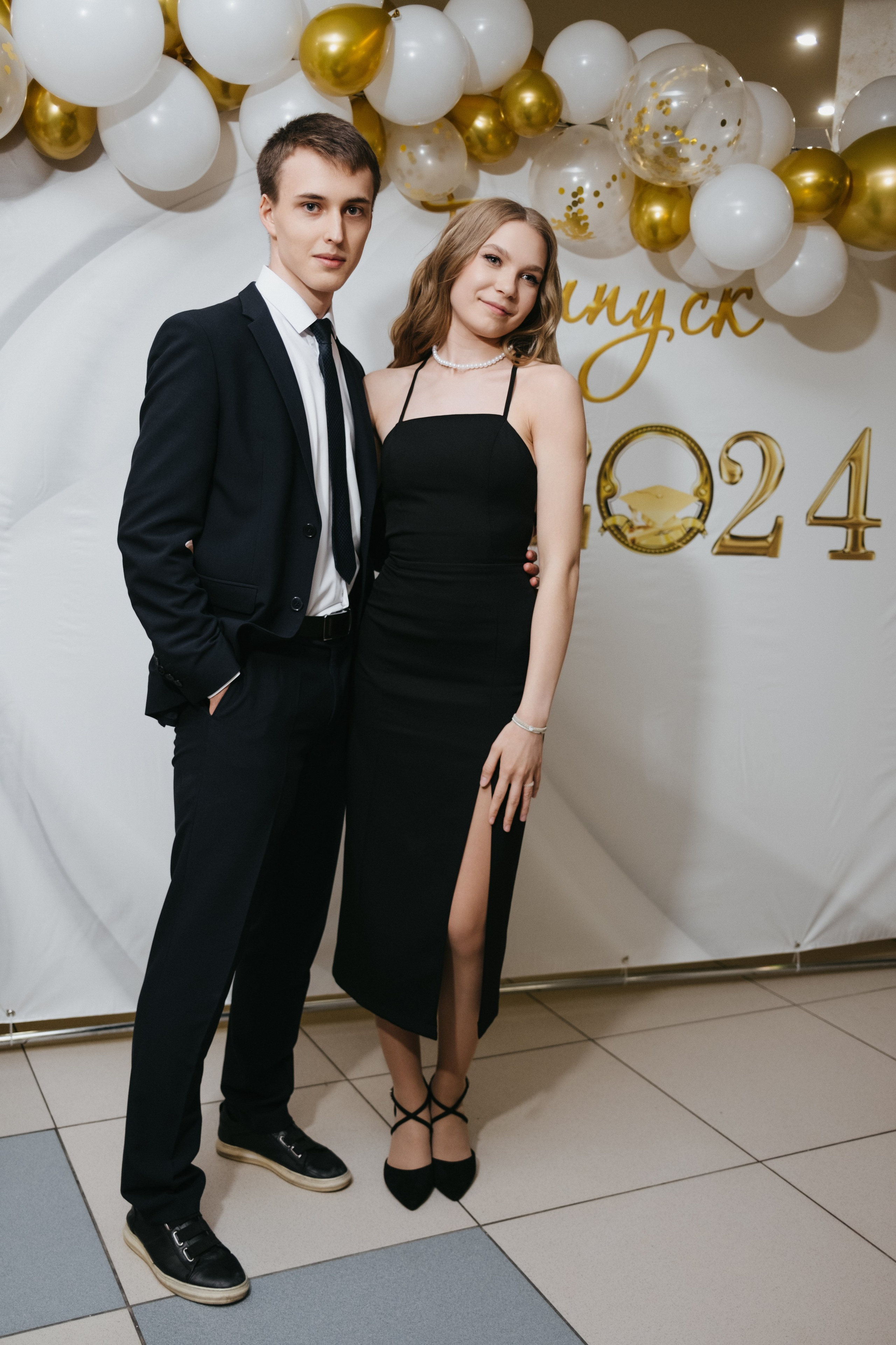 Выпускной 11 класс школы № 30. Свадебный и репортажной фотограф Денис Ожигин в Краснодаре и Краснодарском крае