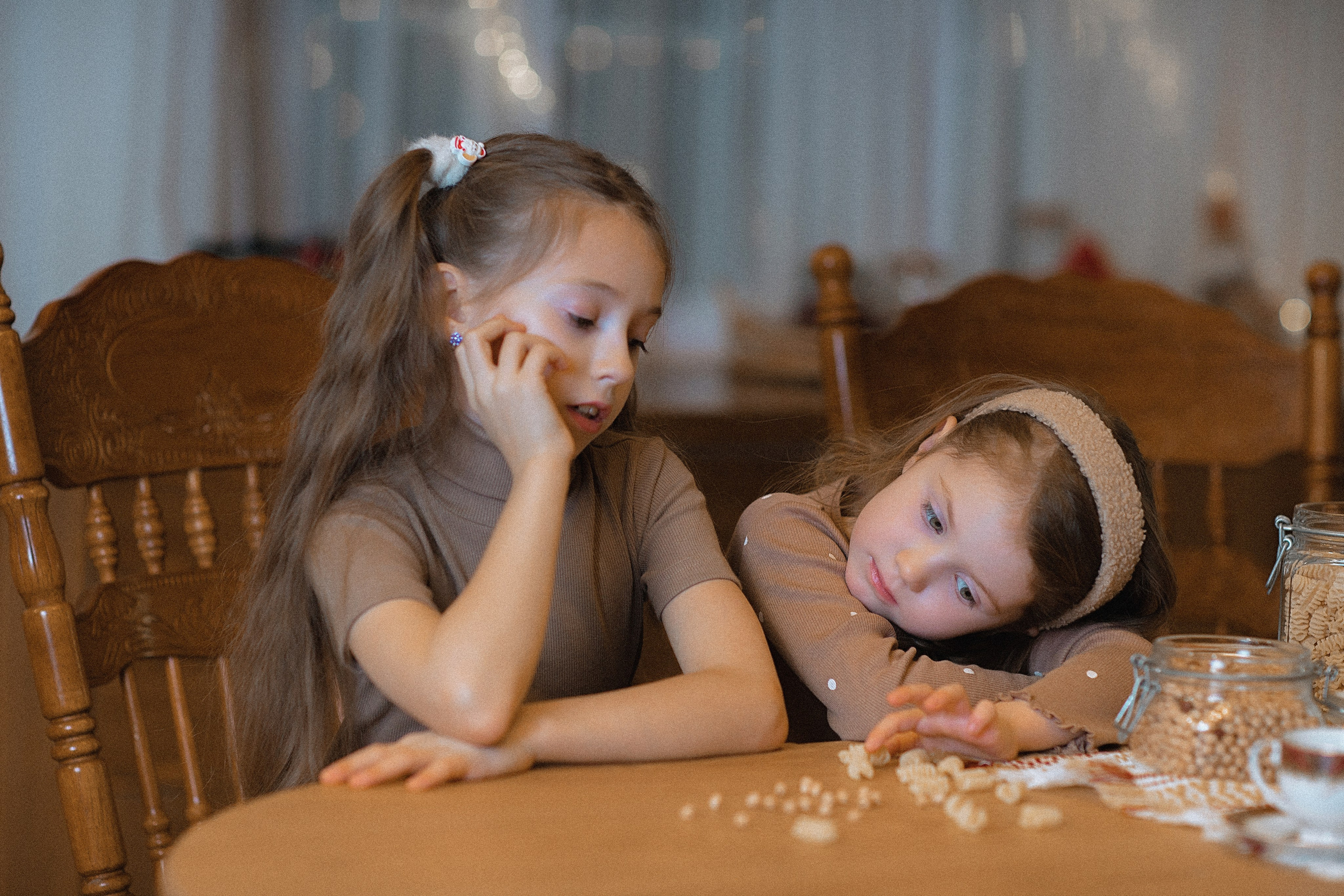 Две сестренки. Photographer Helen Shabalina