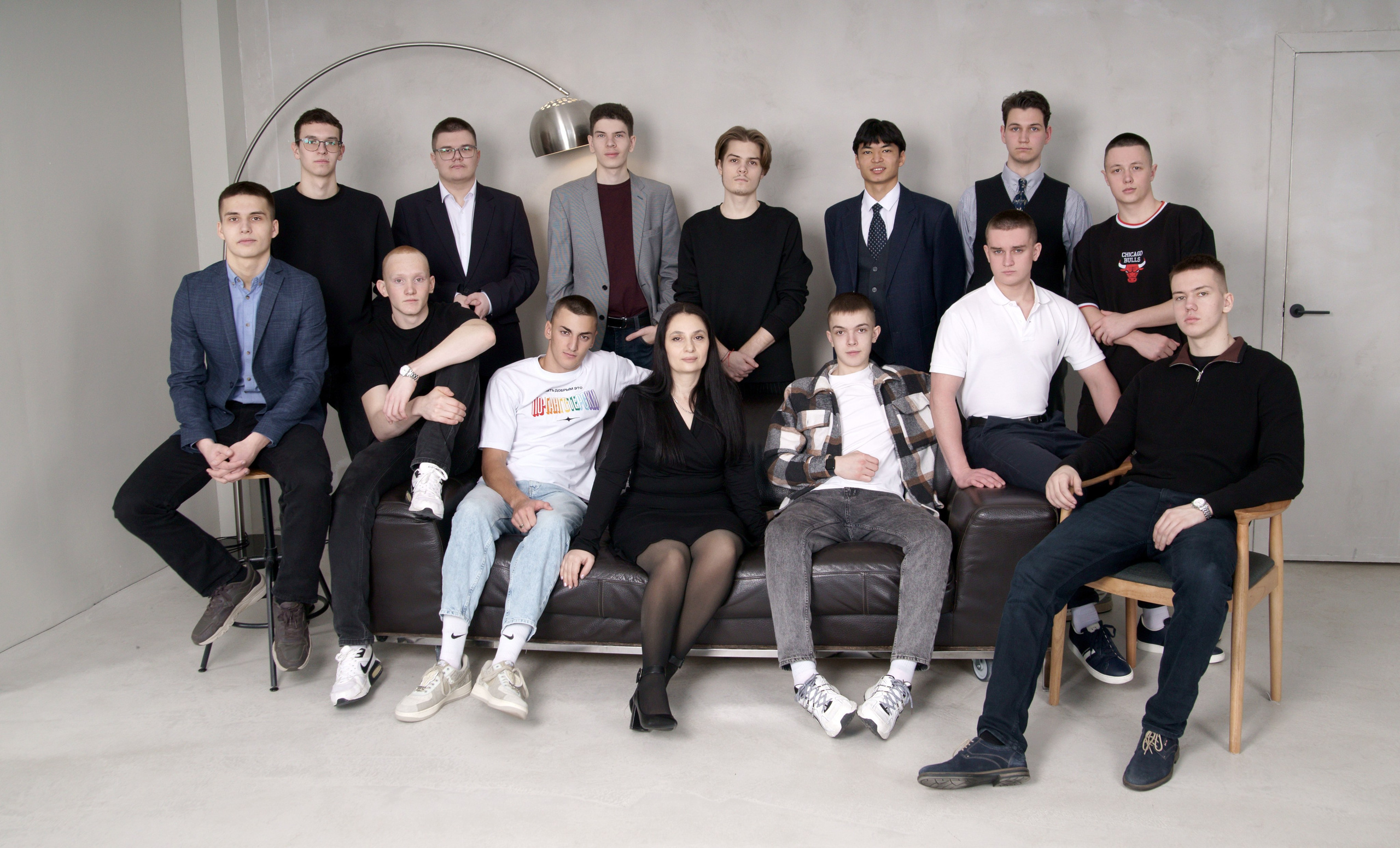 Студийная фотосессия выпускников 9,11 классов в Иркутске