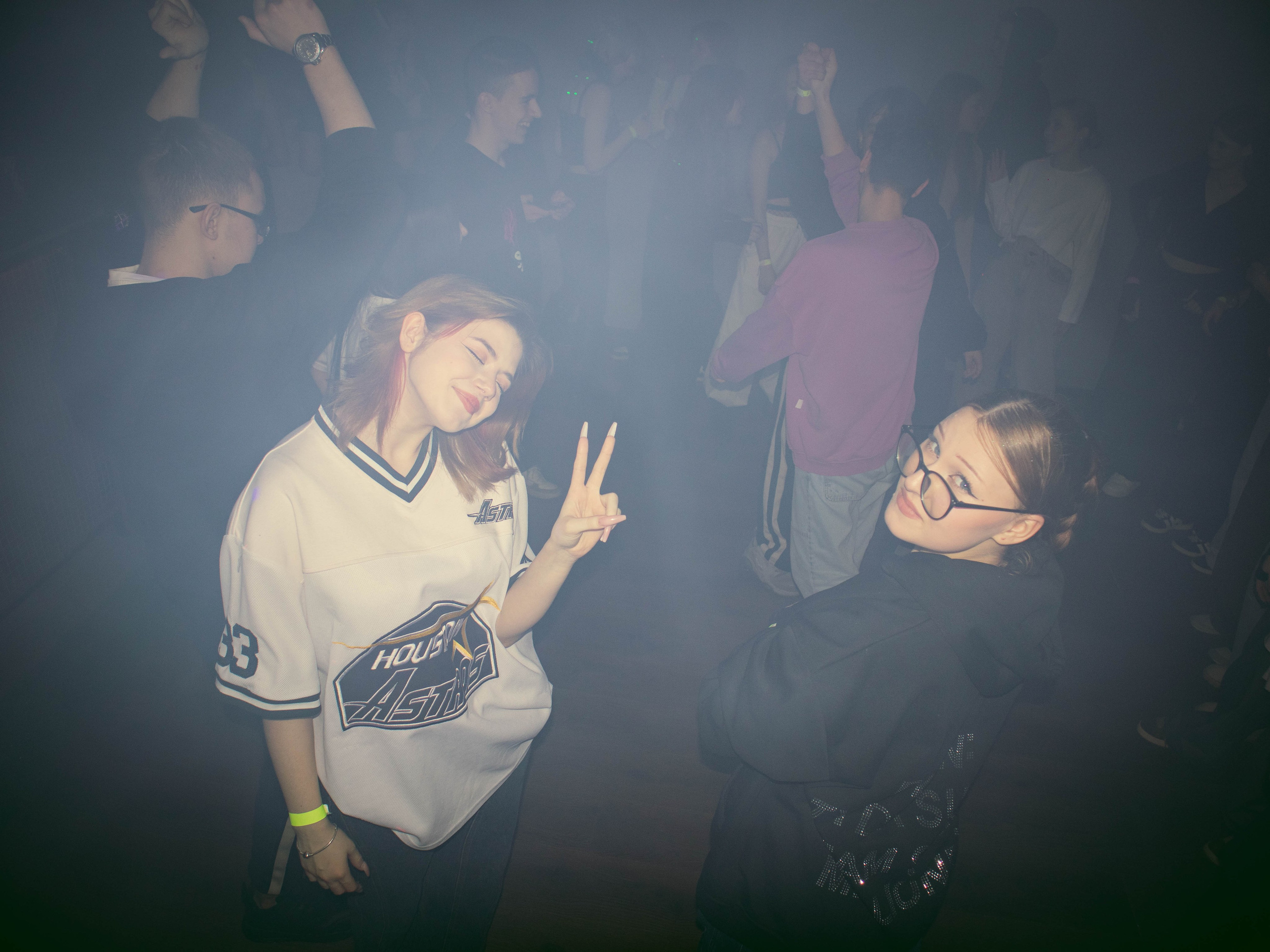 MOSHPIT. Фотограф и видеограф в Бугульме Аня Трутнева