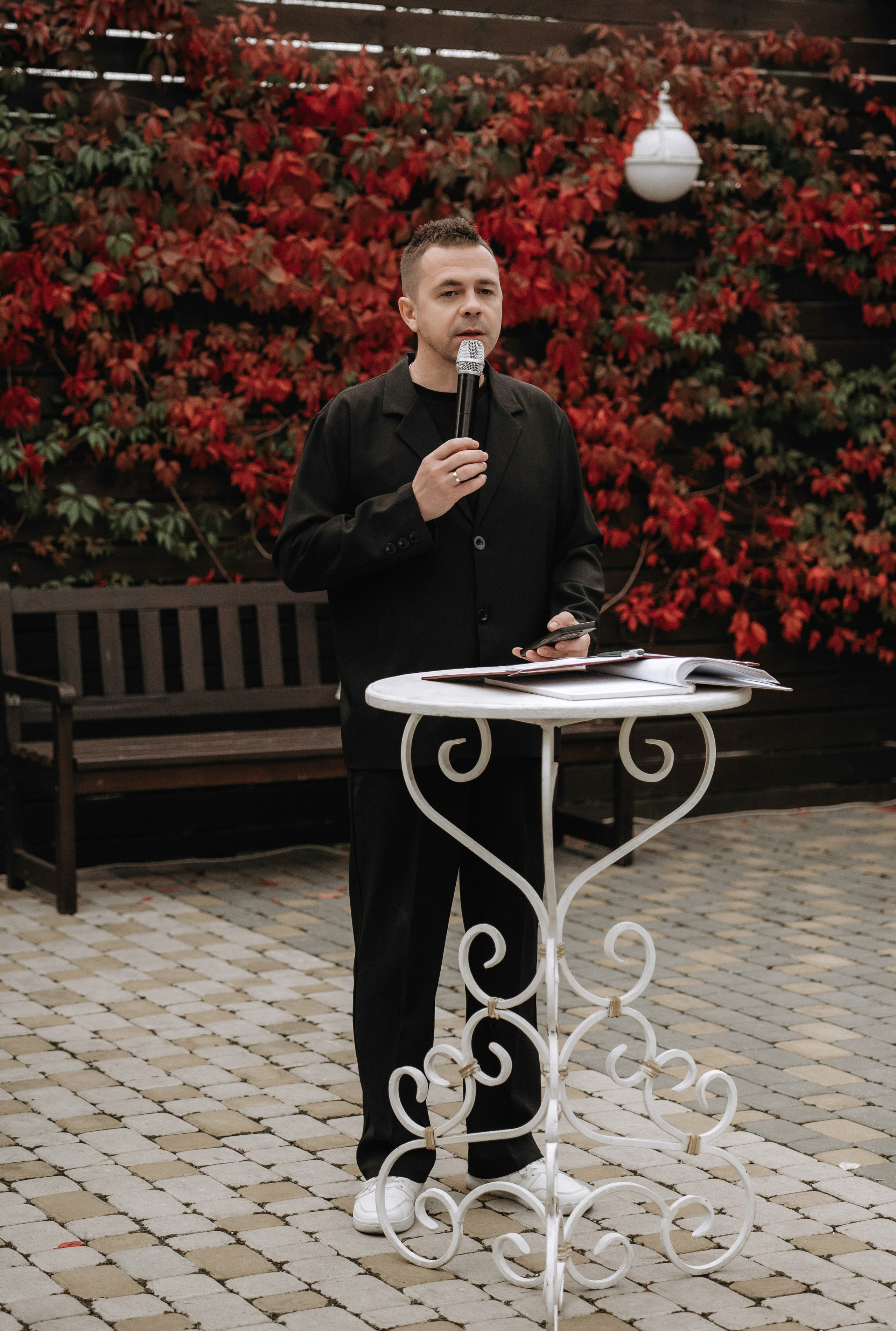 Живи, пока живется, пока бушует кровь. Свадебный фотограф в Минске Вадим Бурчик