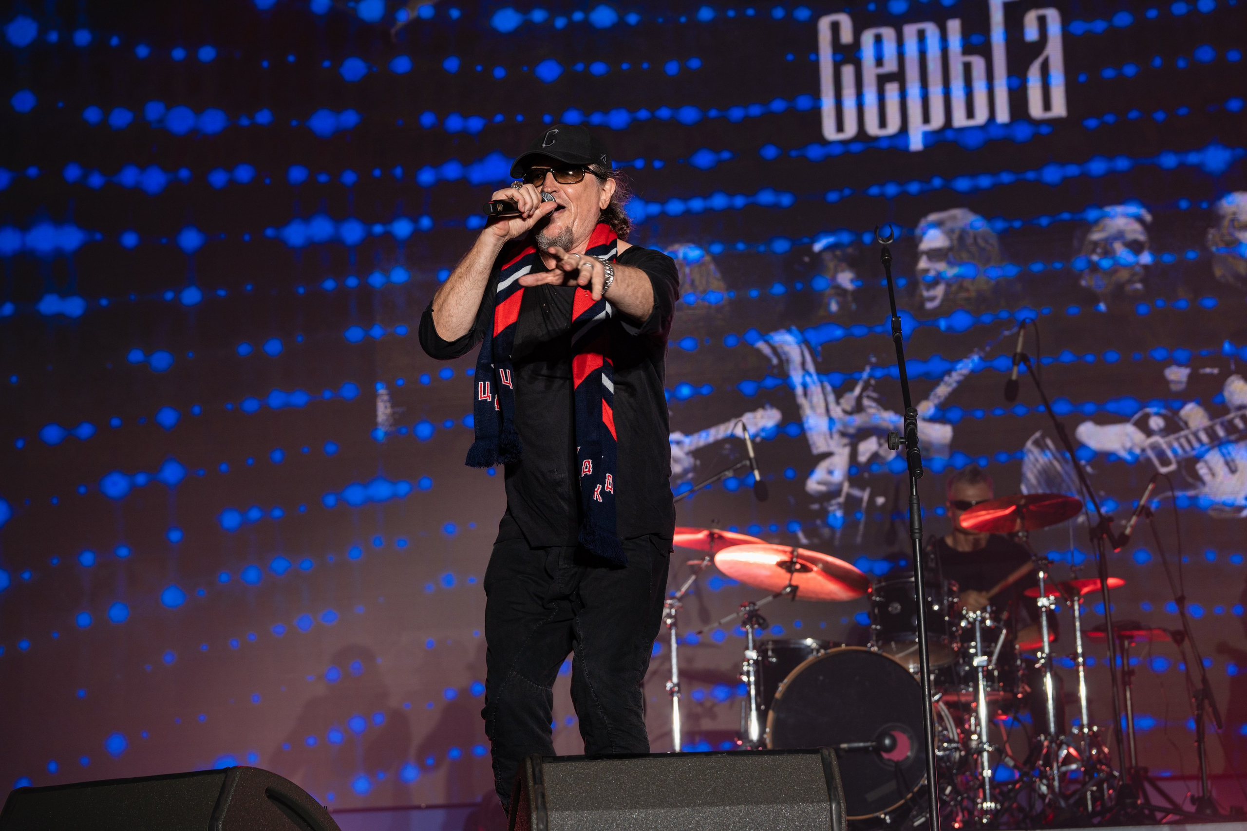 Группа Серьга и Сергей Галанин на ЦСКА ФЕСТ 2024. Сайт Алматинского НЮ АРТ, будуар и фэшн фотографа Дениса Карпенко