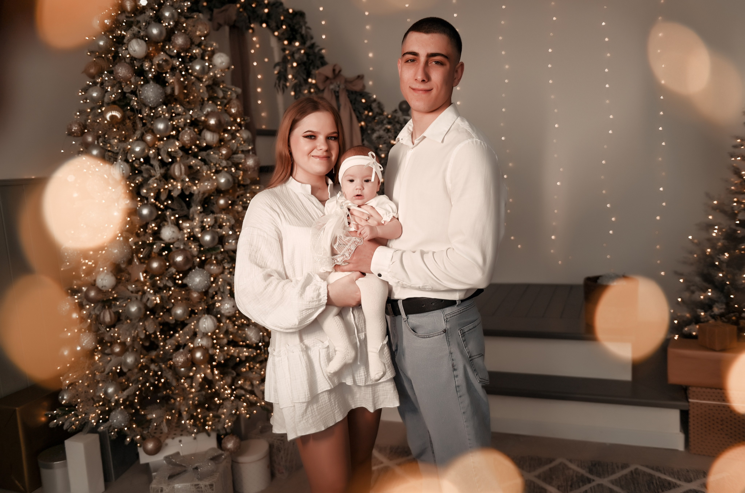 Новогодняя семейная. Свадебный, семейный, детский, контент фотограф в Омске Максим Ильин