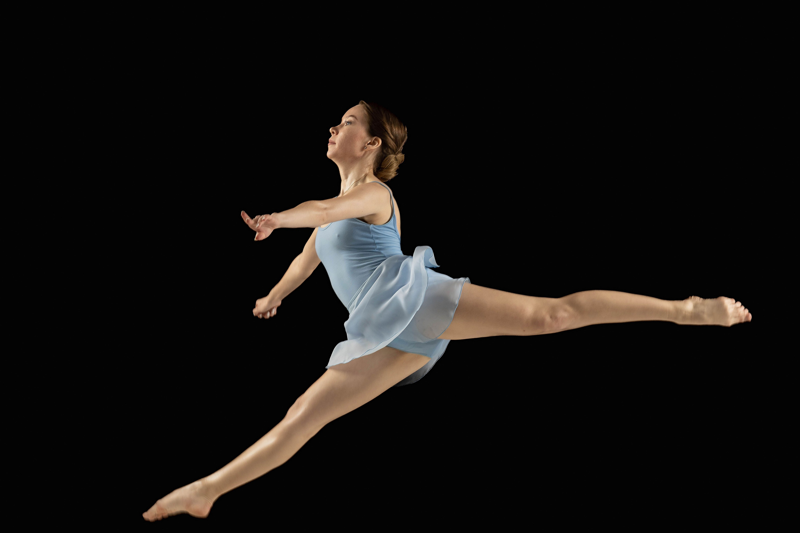 Студийная фотосессия танцовщицы Лены. Портретный и репортажный фотограф в Чебоксарах Андриян Чаркин