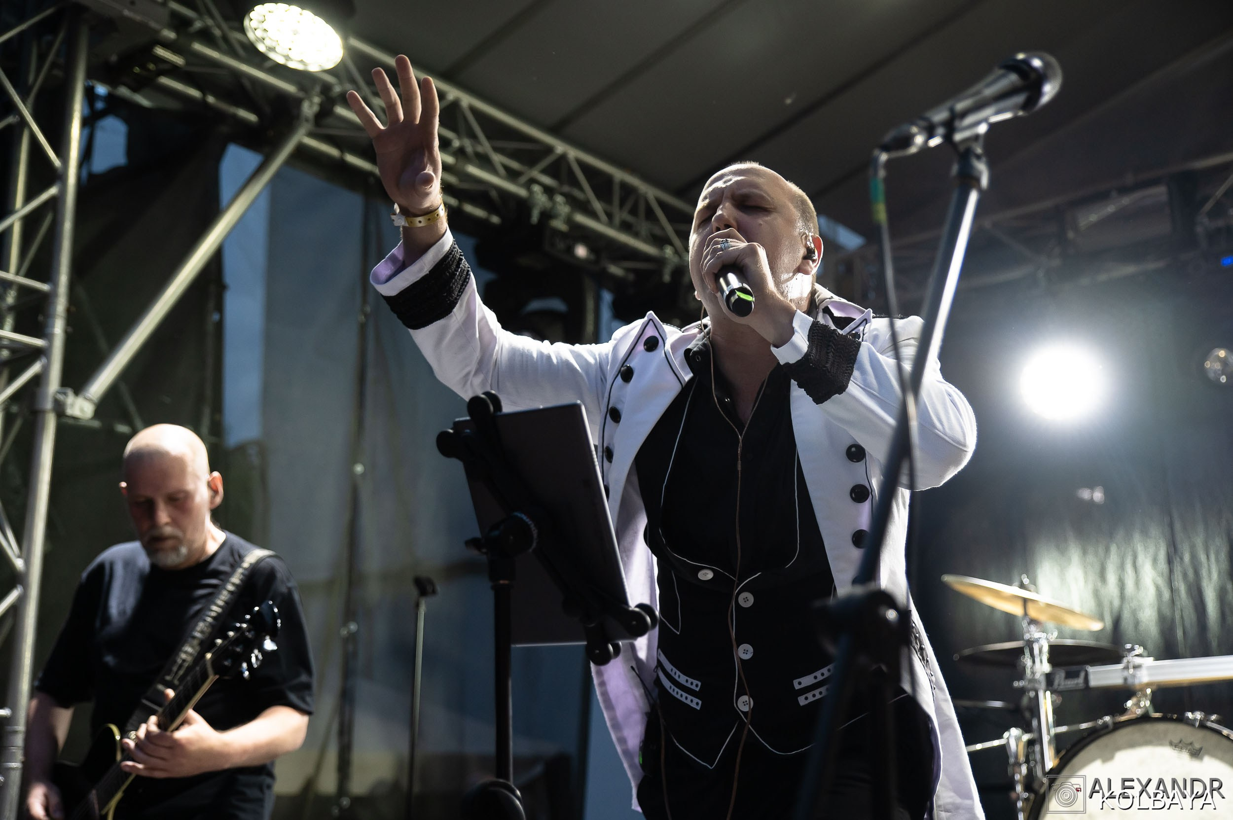 Фоторепортаж с мэшап концерта группы Черный Обелиск 4 июля 2024 года. Концертный и театральный репортажный фотограф в Москве Александр Колбая