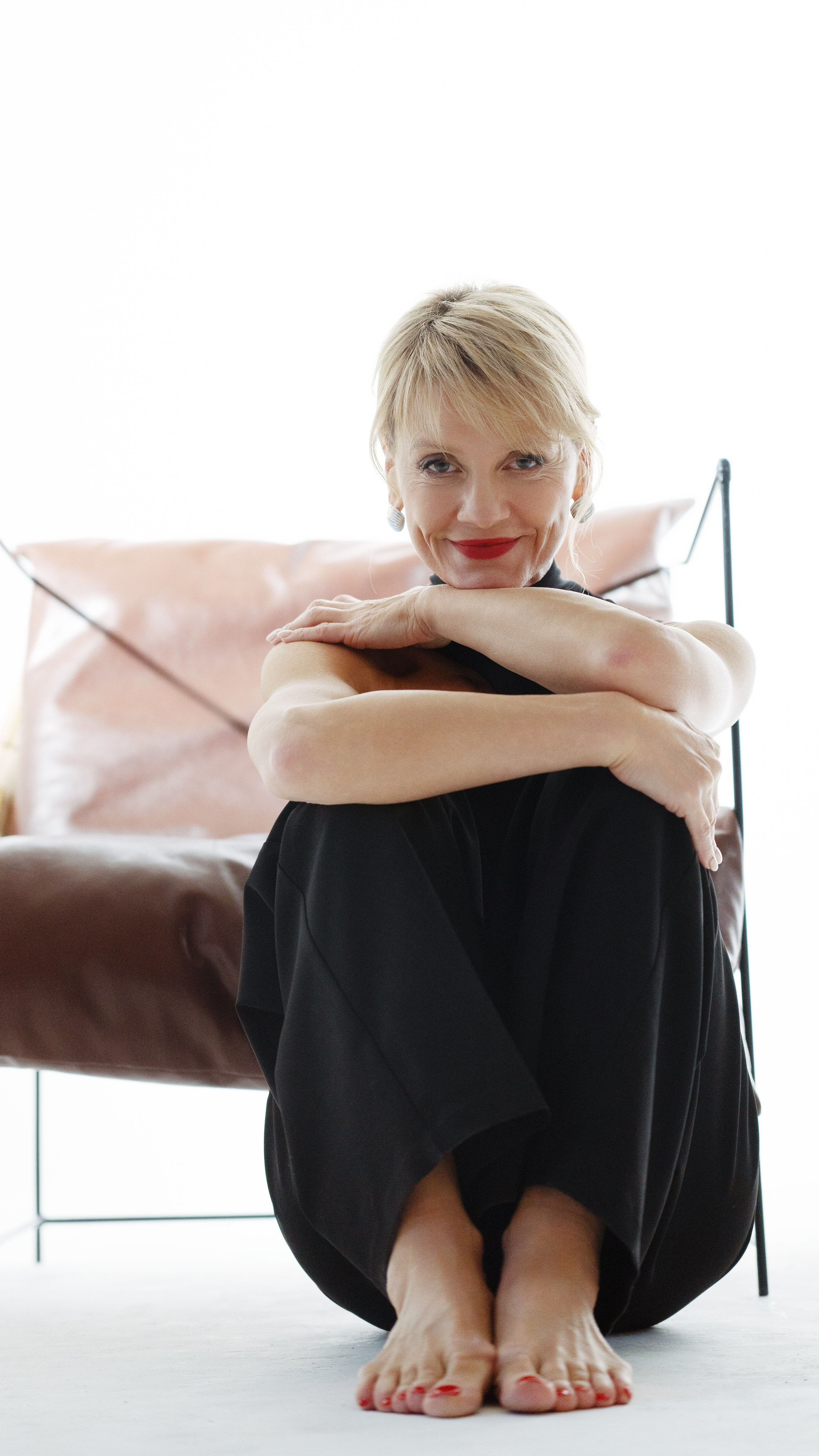 Женские студийные портреты. Главная