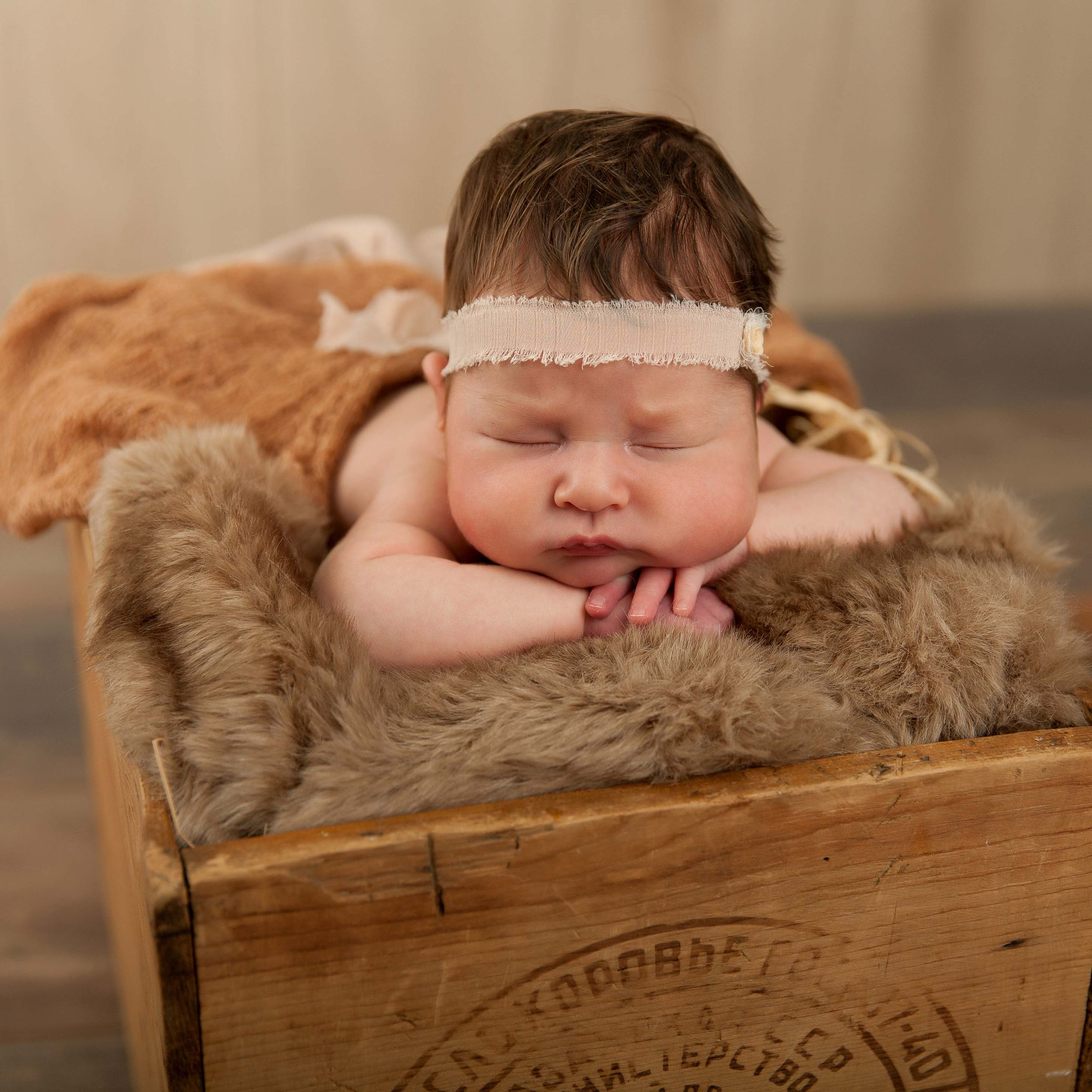 Новорожденные и младенцы. Фотостудия Алматы. Фотосъемка Алматы. Фотосессия Алматы. Фотокурсы. Обучение фотографии. Аренда студии