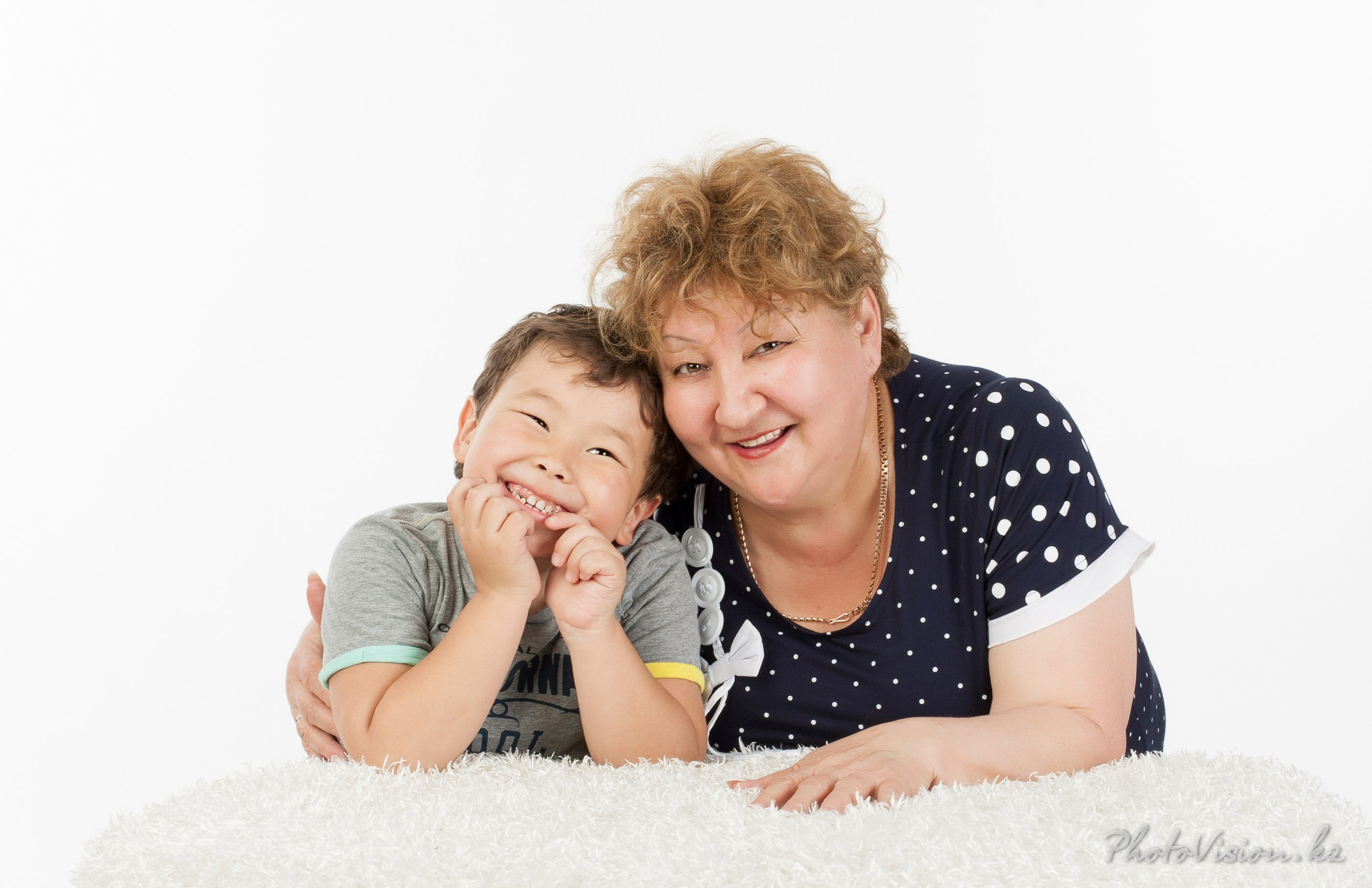 Семейная фотосессия. Фотостудия Алматы. Фотосъемка Алматы. Фотосессия Алматы. Фотокурсы. Обучение фотографии. Аренда студии