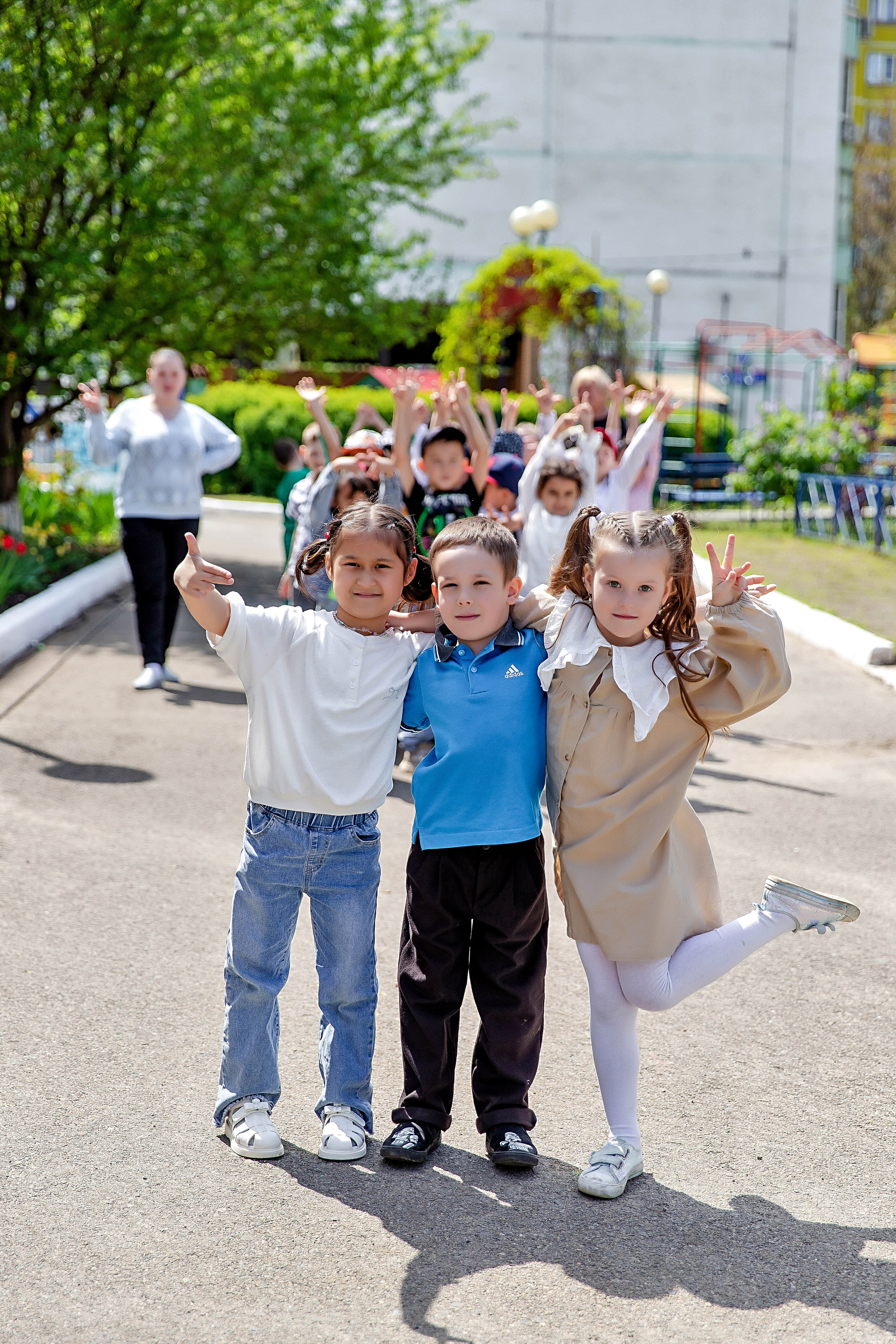 Выпускные (школьные) альбомы (книги) в Ростове-на-Дону. Современные Выпускные Альбомы в Ростове-на-Дону