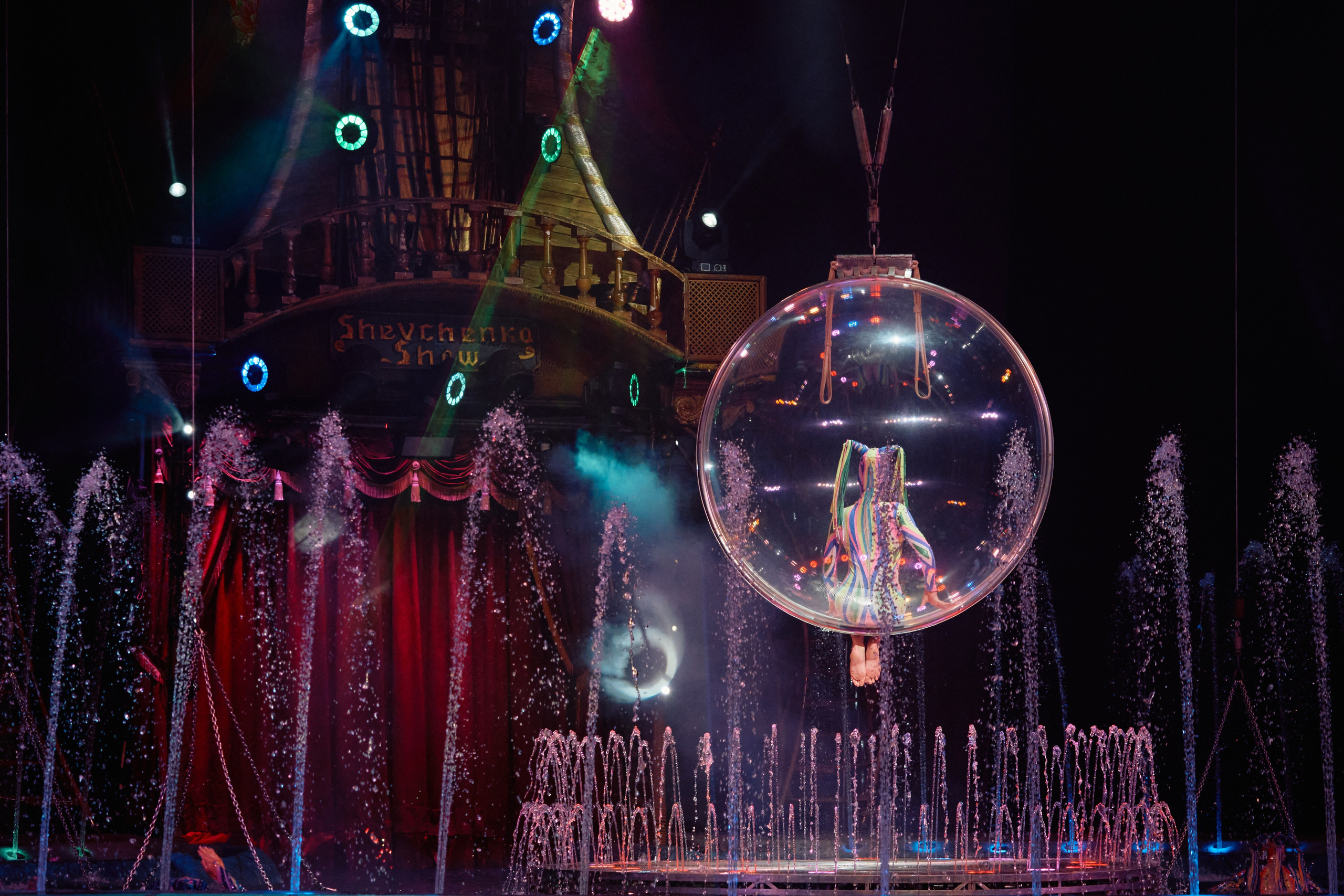 Цирк «На воде». Фотограф