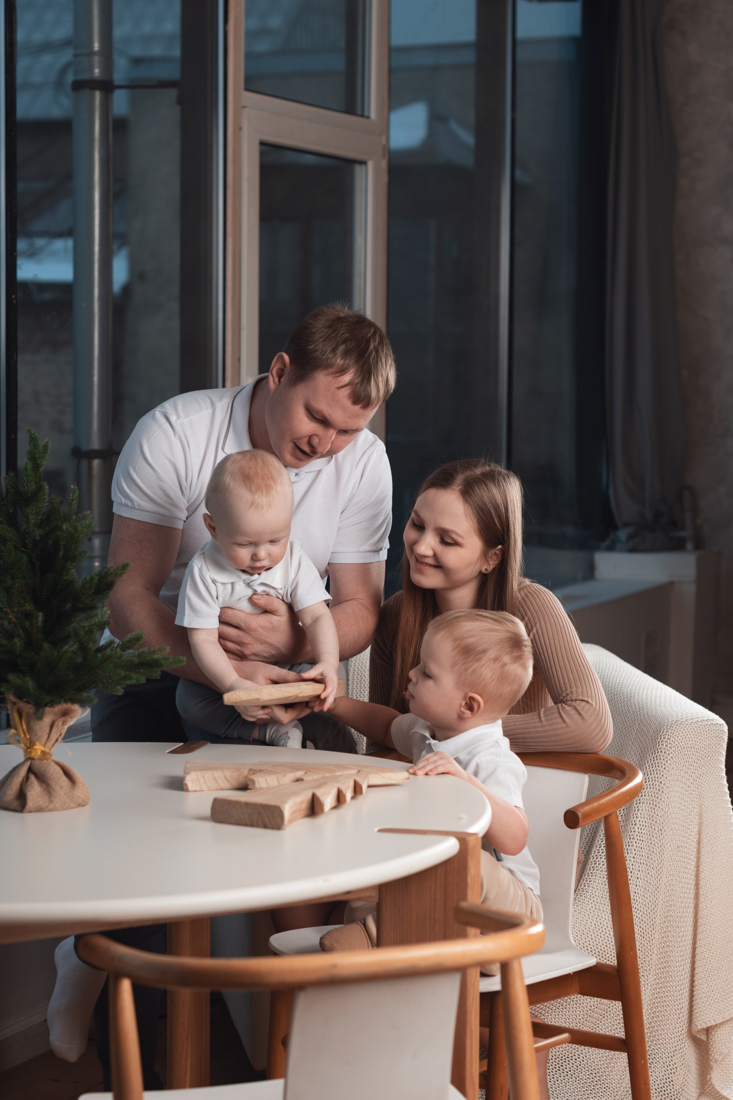 Семейная фотосессия в фотостудии Санкт-Петербург. Фотограф Санкт-Петербург Конюхова Мария