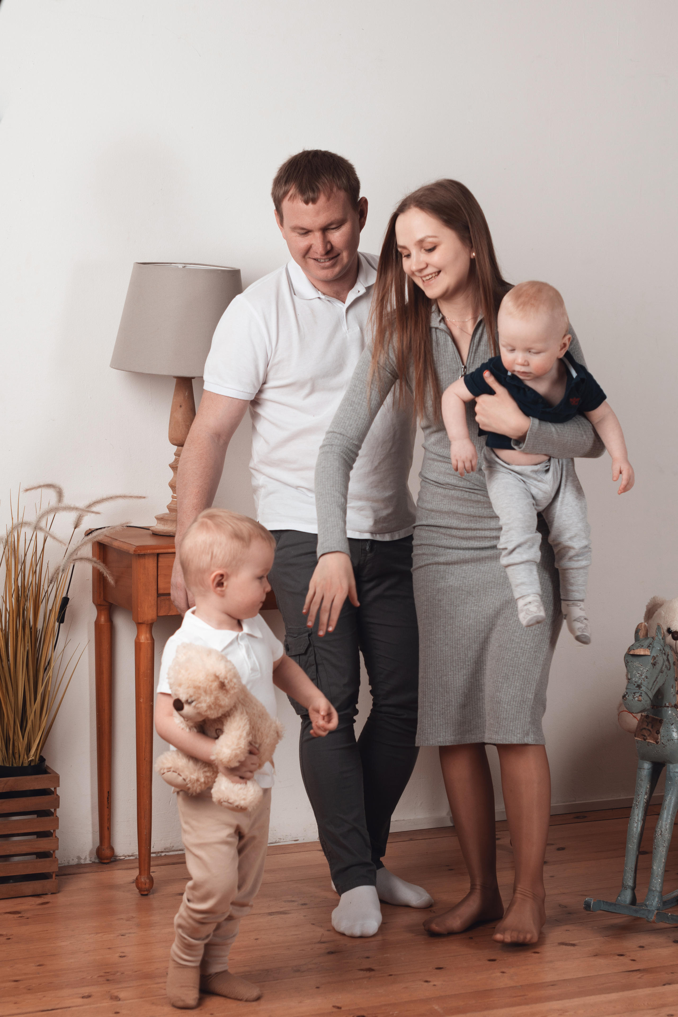 Семейная фотосессия в фотостудии Санкт-Петербург. Фотограф Санкт-Петербург Конюхова Мария