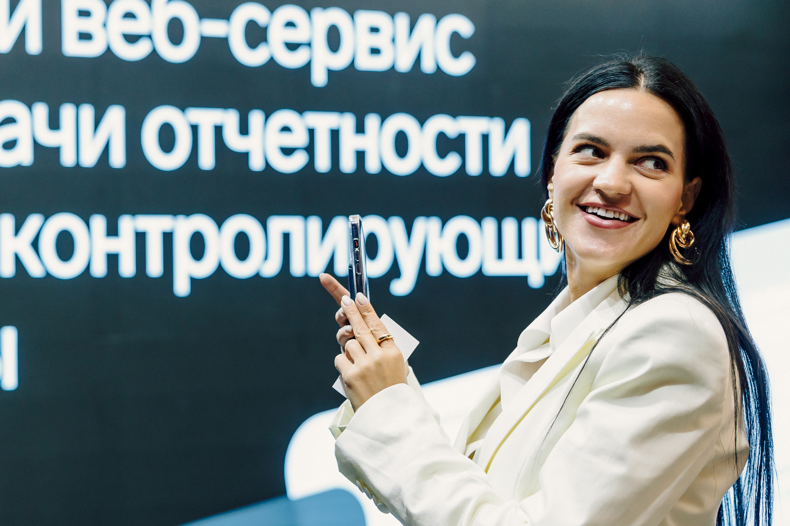 СКБ Контур — Форум будущего — Стенд. Лёшка Варзегов — фотограф