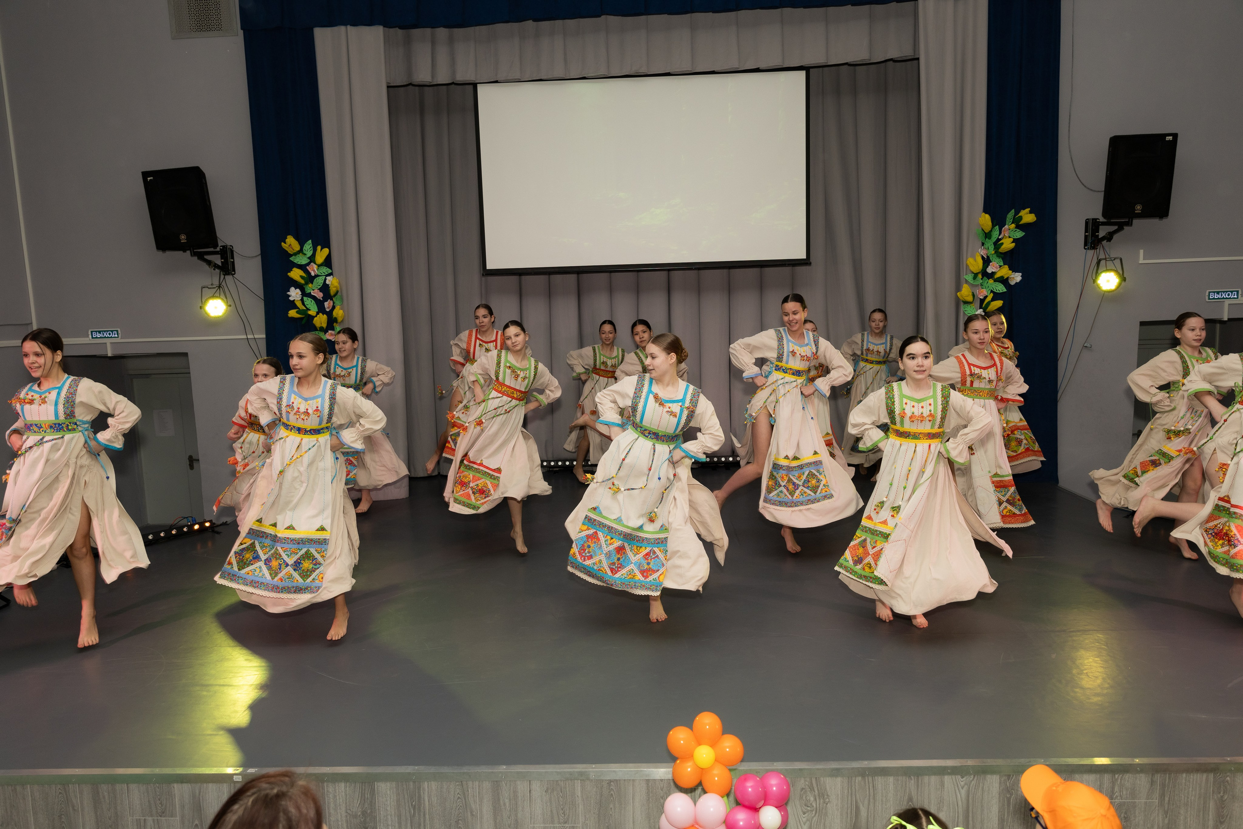 Танцевальный коллектив. Рыжий Фотограф Иркутск