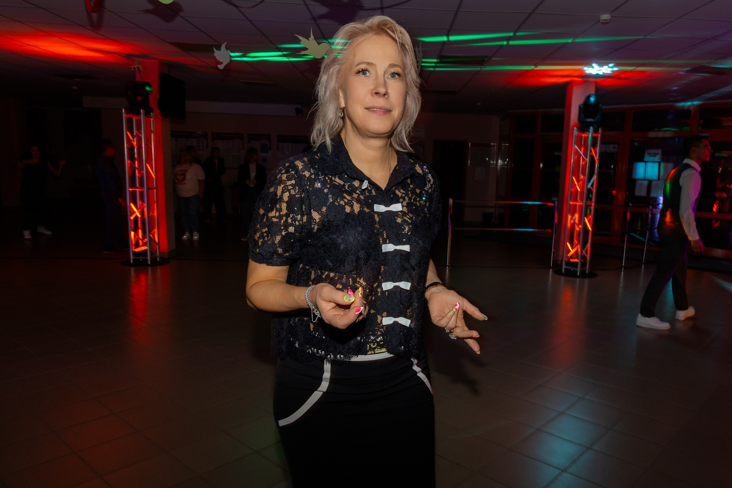 Школьный выпускной 2025 год в Минске, Беларуси. Свадебный фотограф в Минске/Беларуси Сергей Спиридонов