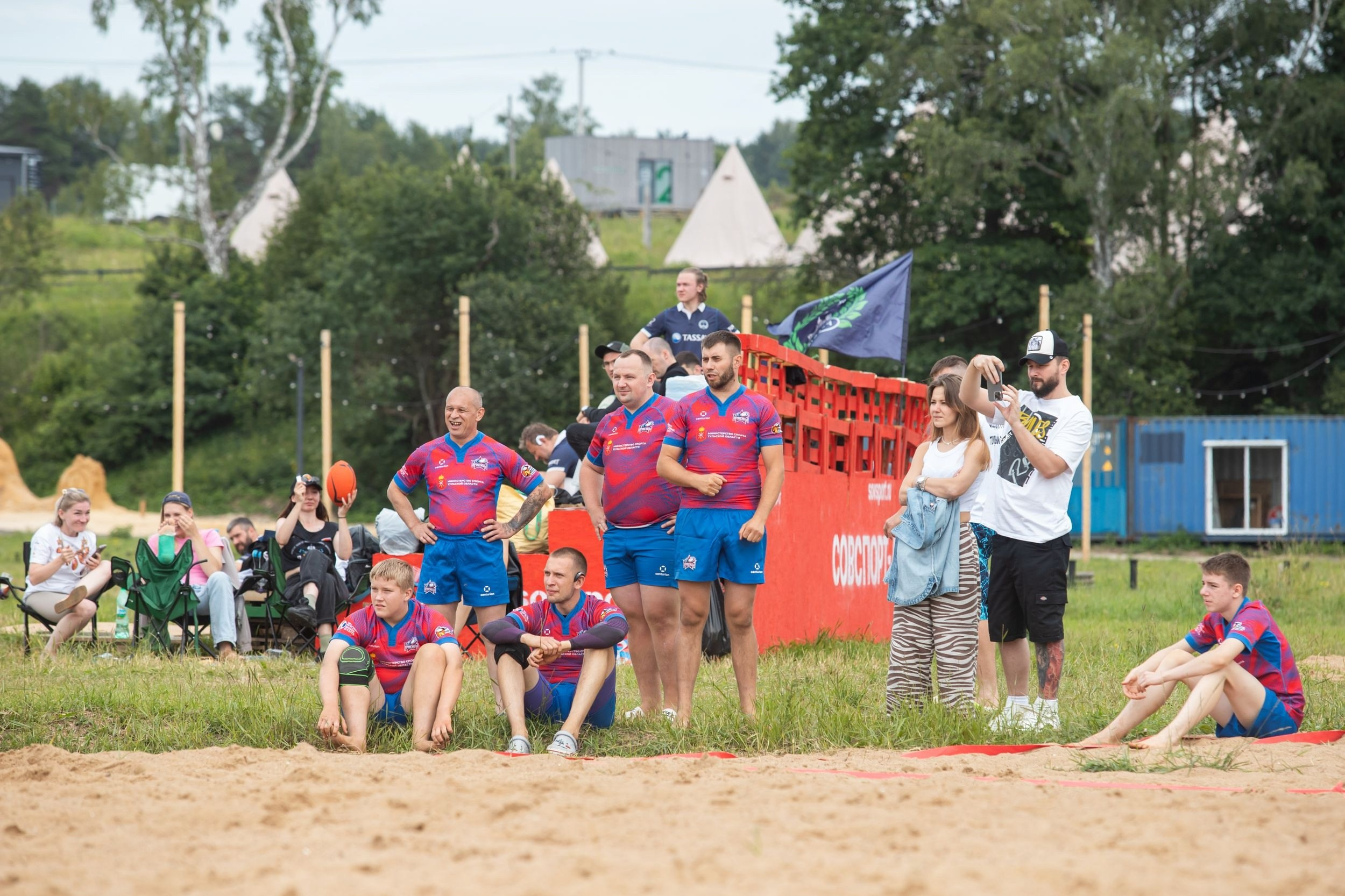 Открытое первенство Тульской области по пляжному регби среди мужских команд. (28 июня 2025). Репортажный фотограф Алексей Пирязев