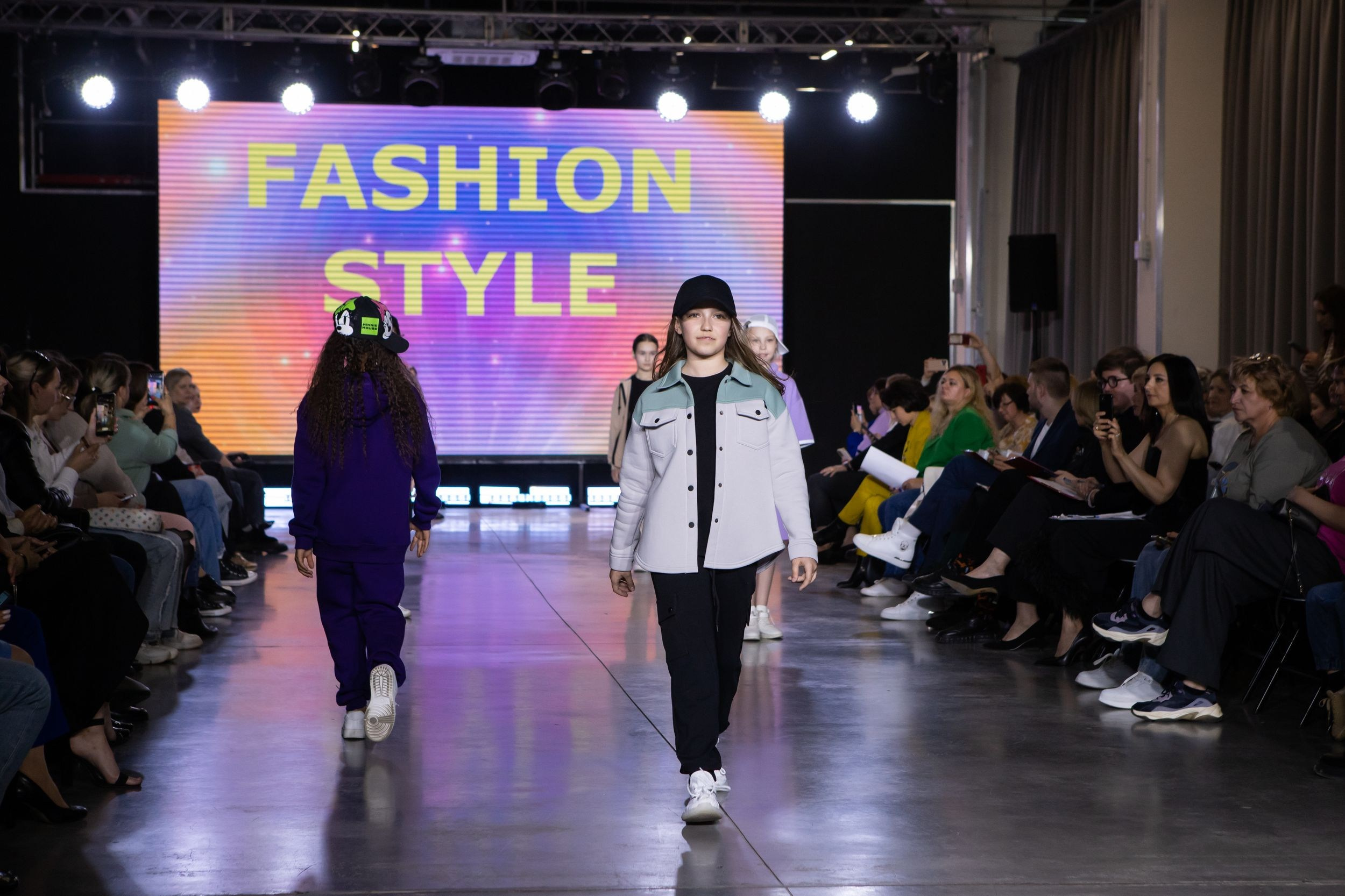 Фестиваль моды и красоты Fashion Style (11 мая 2024). Репортажный фотограф Алексей Пирязев