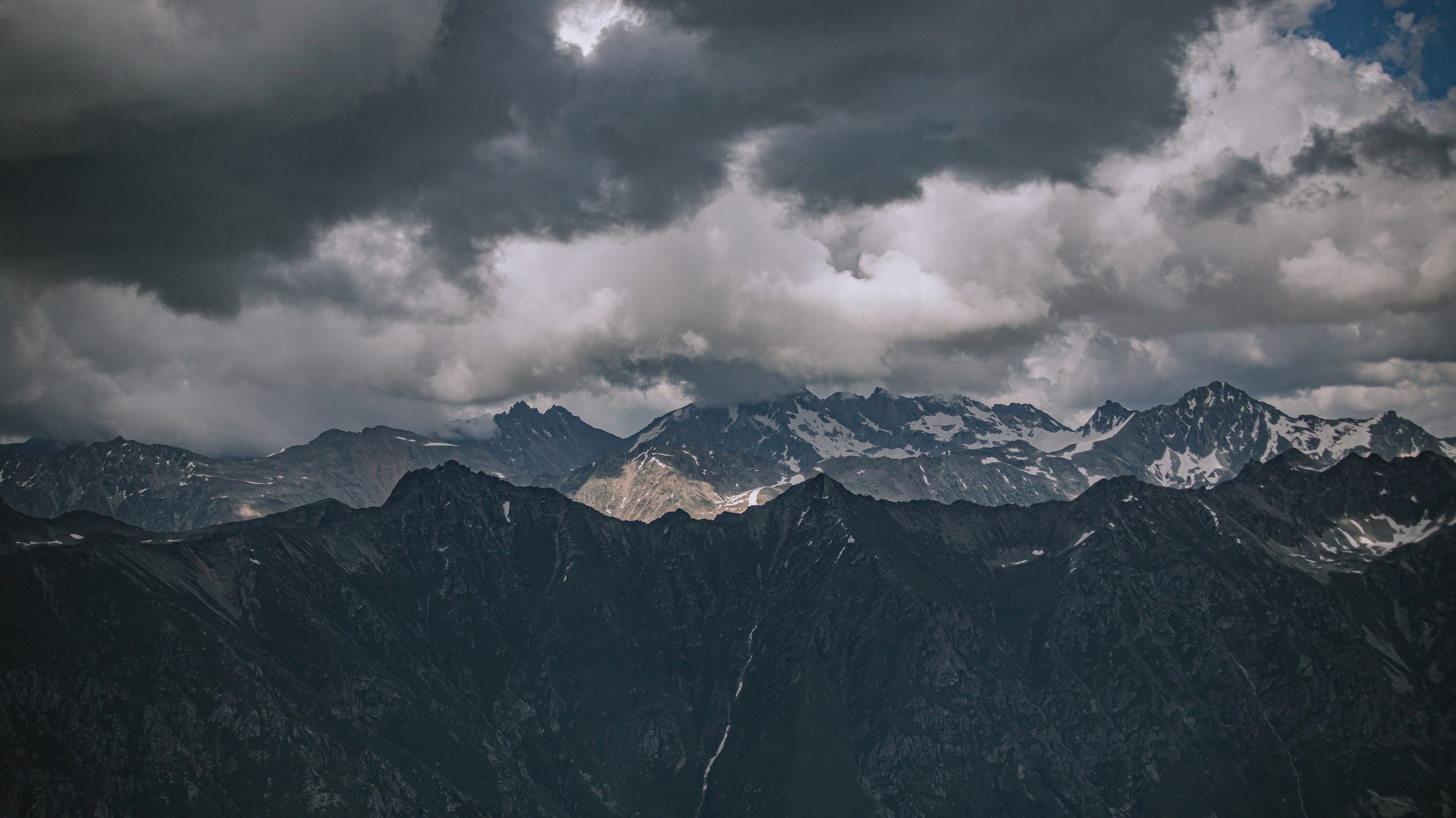 Карачаево-Черкесская Республика. Фотограф. Пейзажи, макро, портреты. Город Енакиево, без границ в съёмке