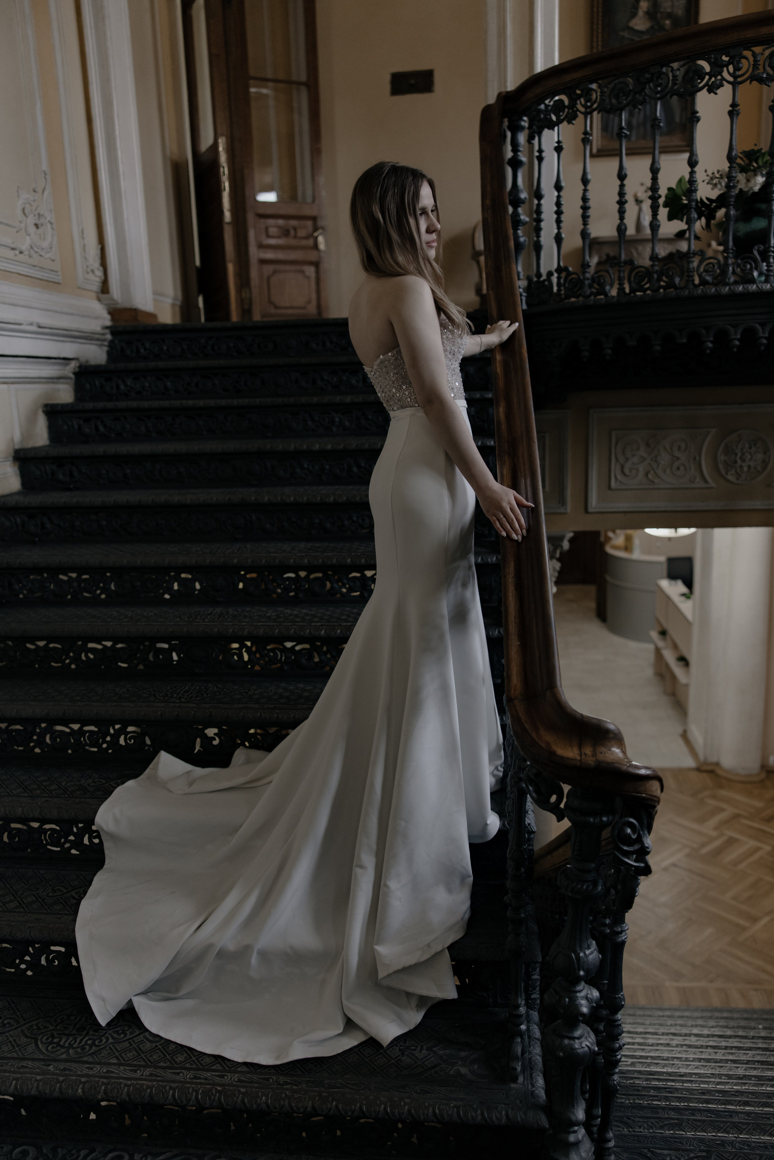 07.05.2024. RETOUCH-HOUSE