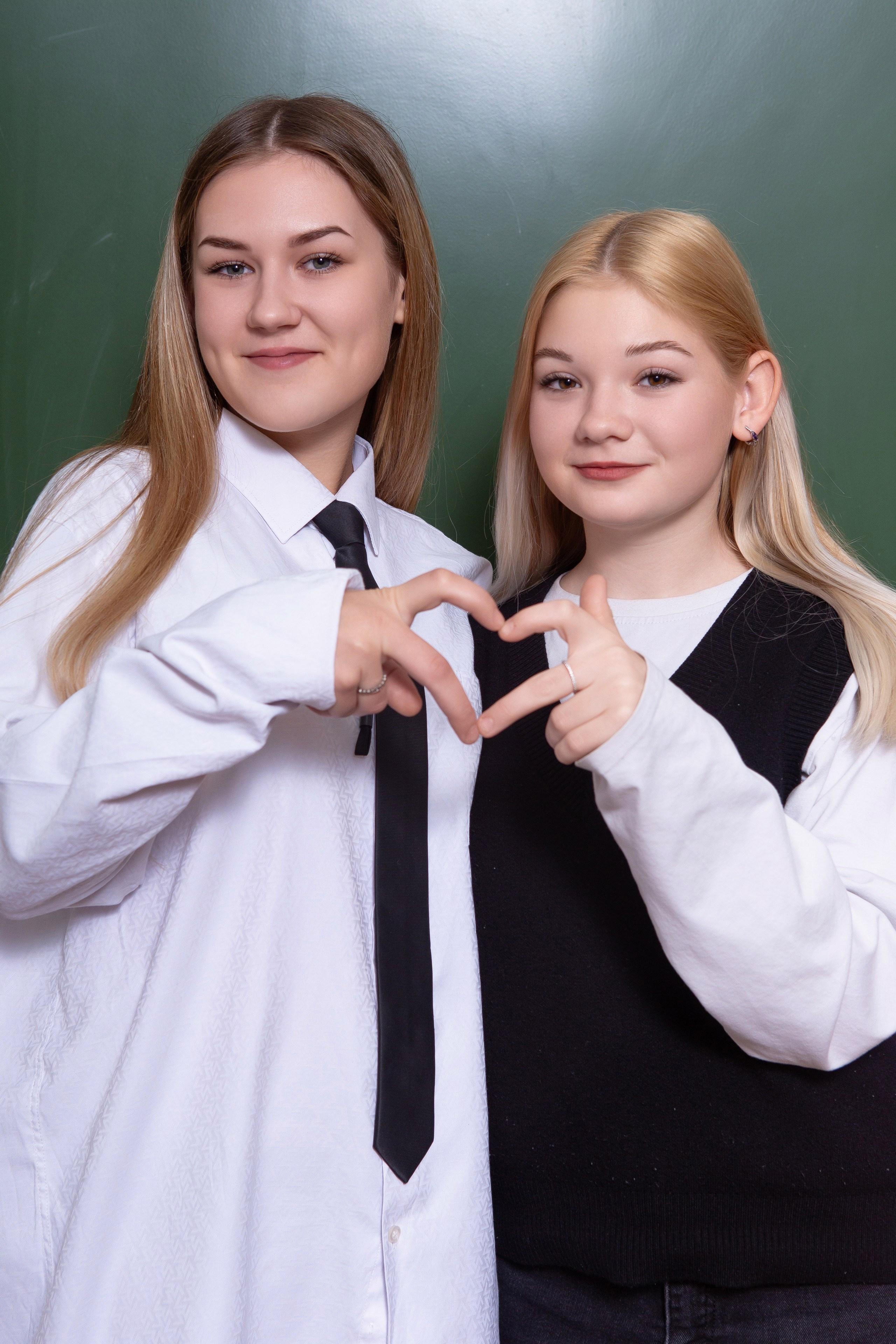 ШКОЛЬНАЯ ФОТОСЕССИЯ ДЛЯ 9 КЛАССА 3 ШКОЛА МЦЕНСК. ТВОЙ АЛЬБОМ / ТВОИ ПРАВИЛА