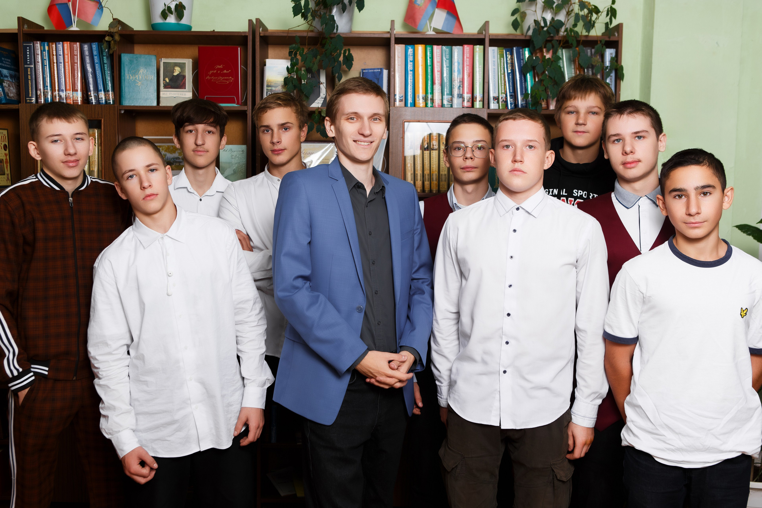ФОТОСЕССИЯ ДЛЯ 9 КЛАССА «ГИМНАЗИЯ». ТВОЙ АЛЬБОМ / ТВОИ ПРАВИЛА