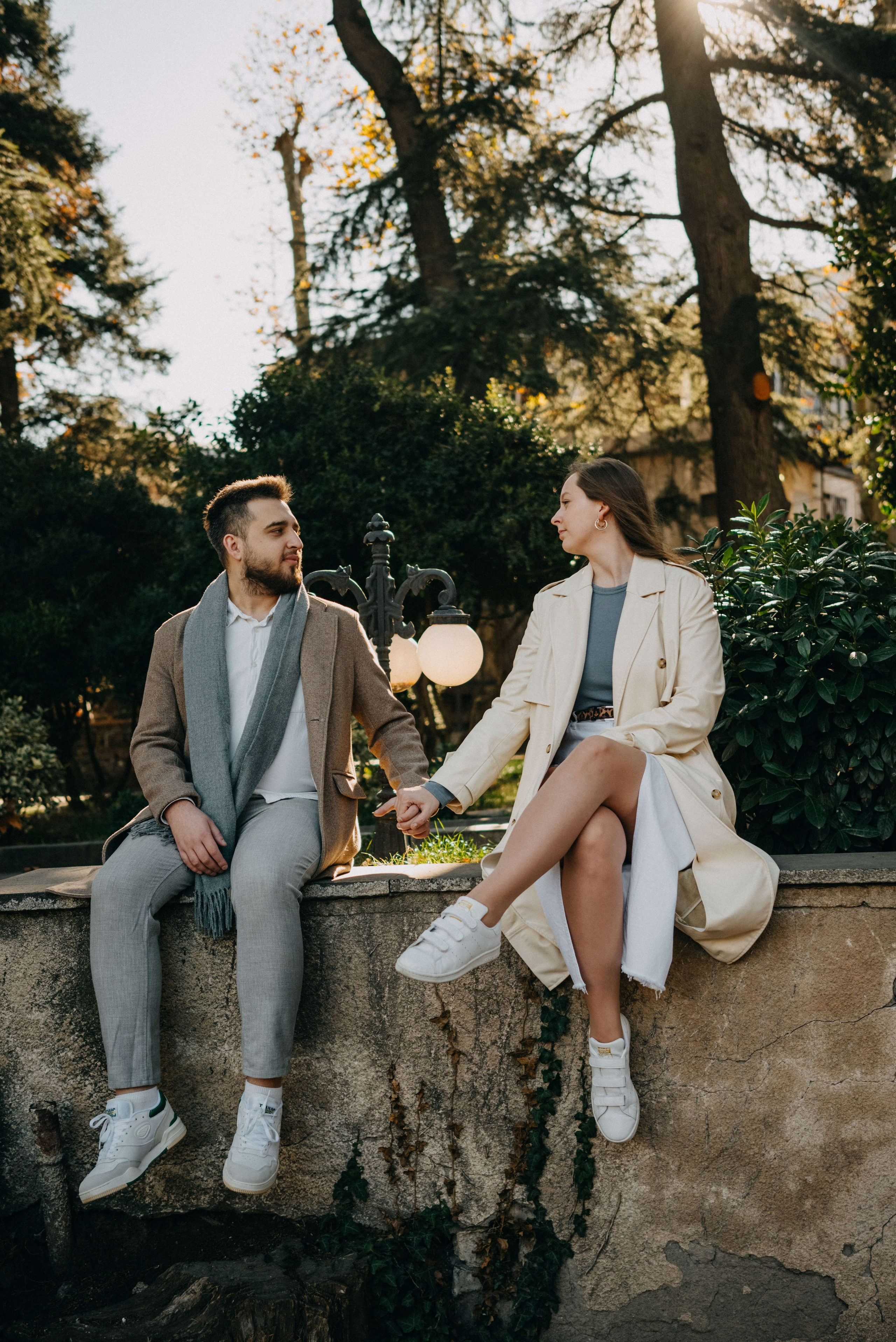 Парная фотосессия в старом городе. Портретный и свадебный фотограф в Тбилиси • xeniqo